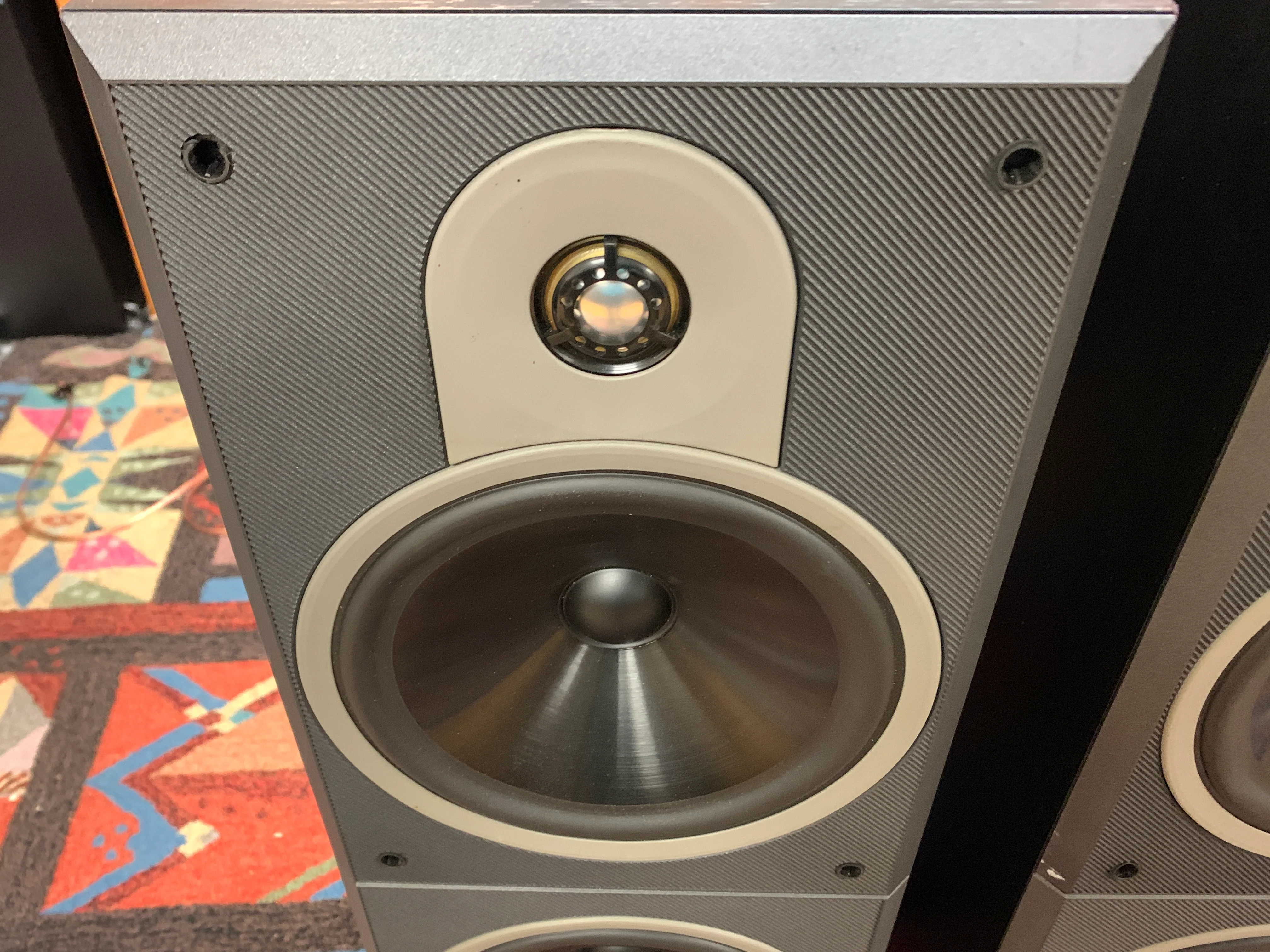 B&W DM 630i Floor Speakers - Image 9