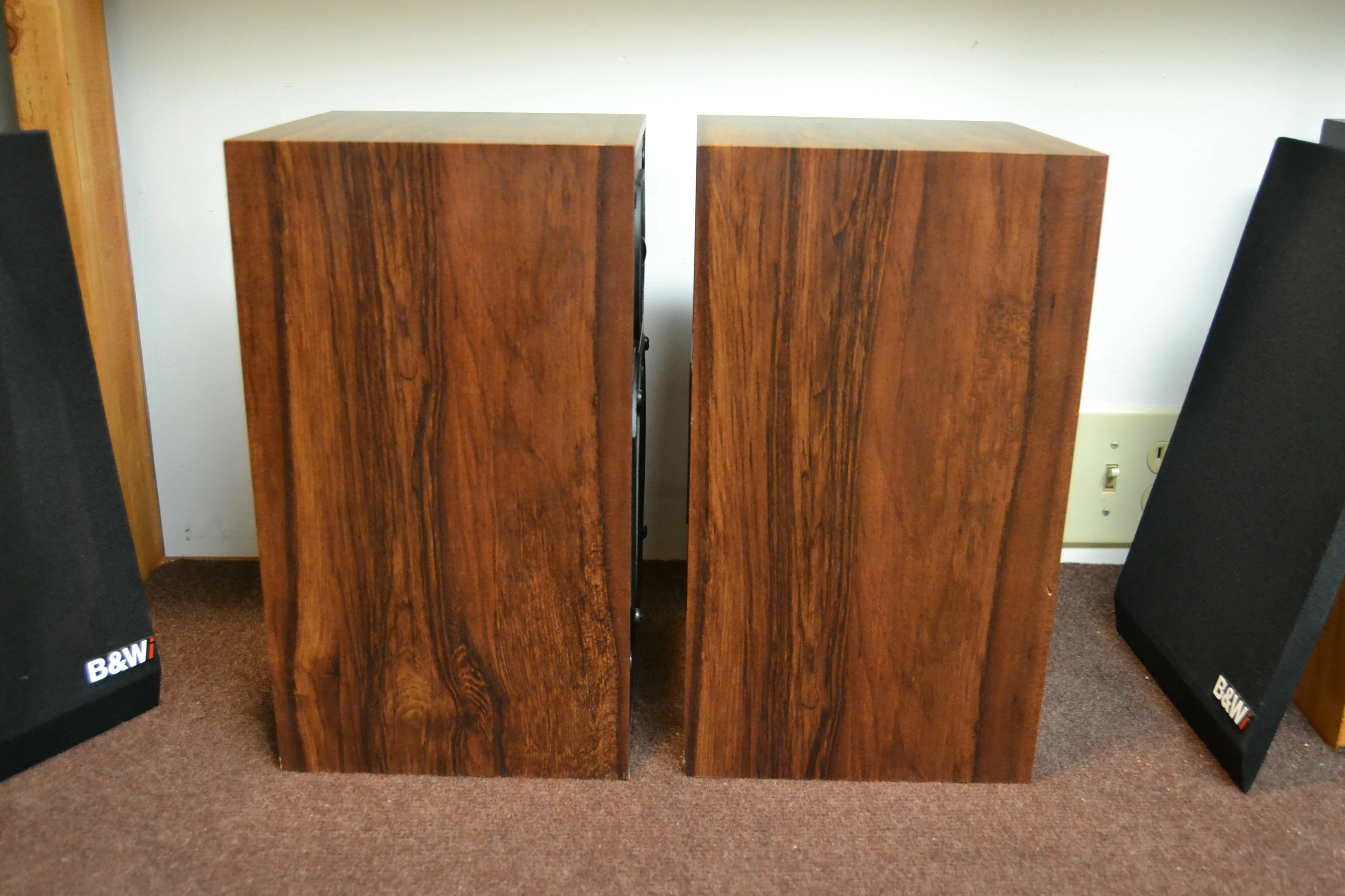 B&W DM100i Bookshelf Speakers - Image 5