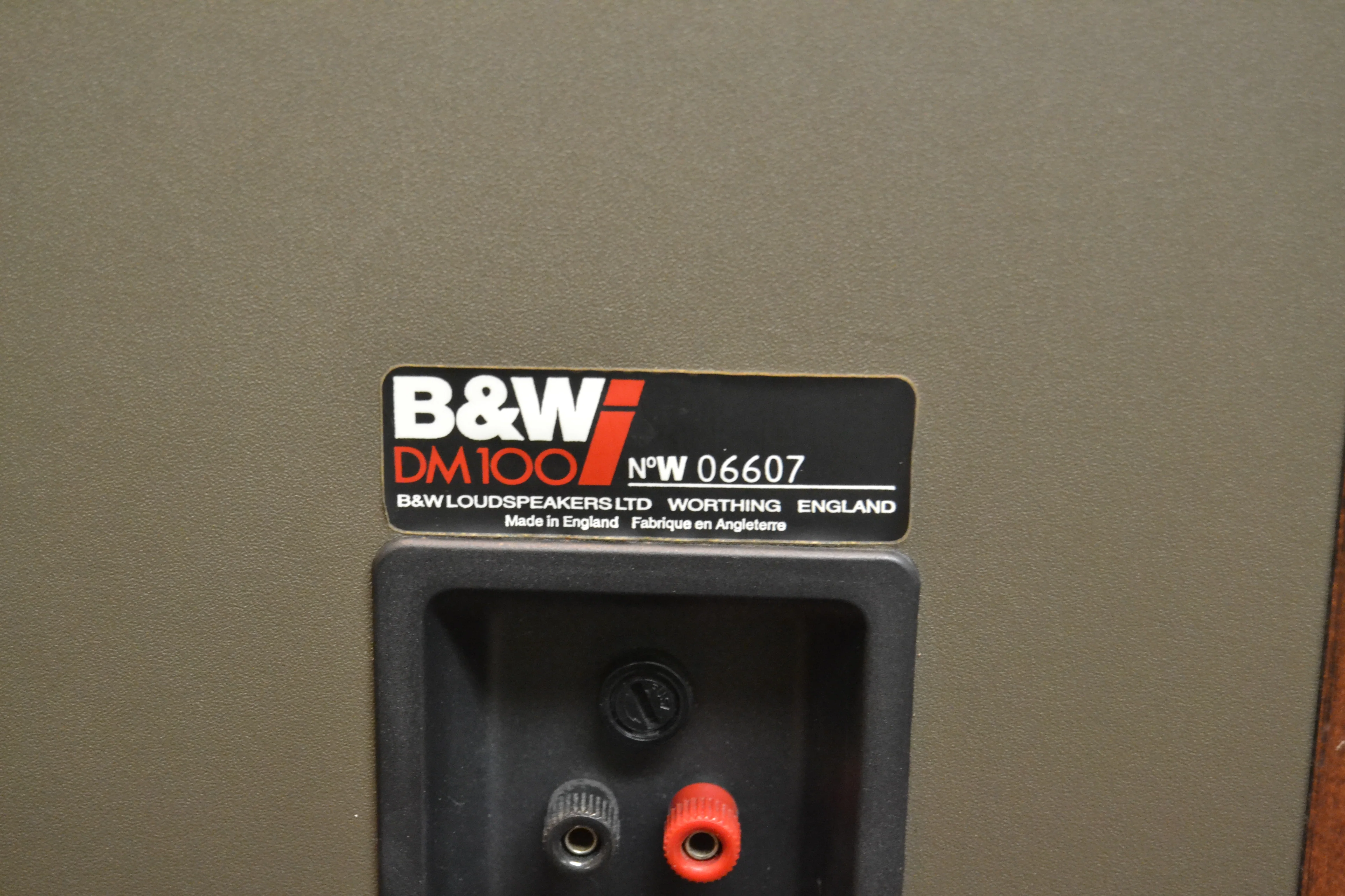 B&W DM100i Bookshelf Speakers - Image 7