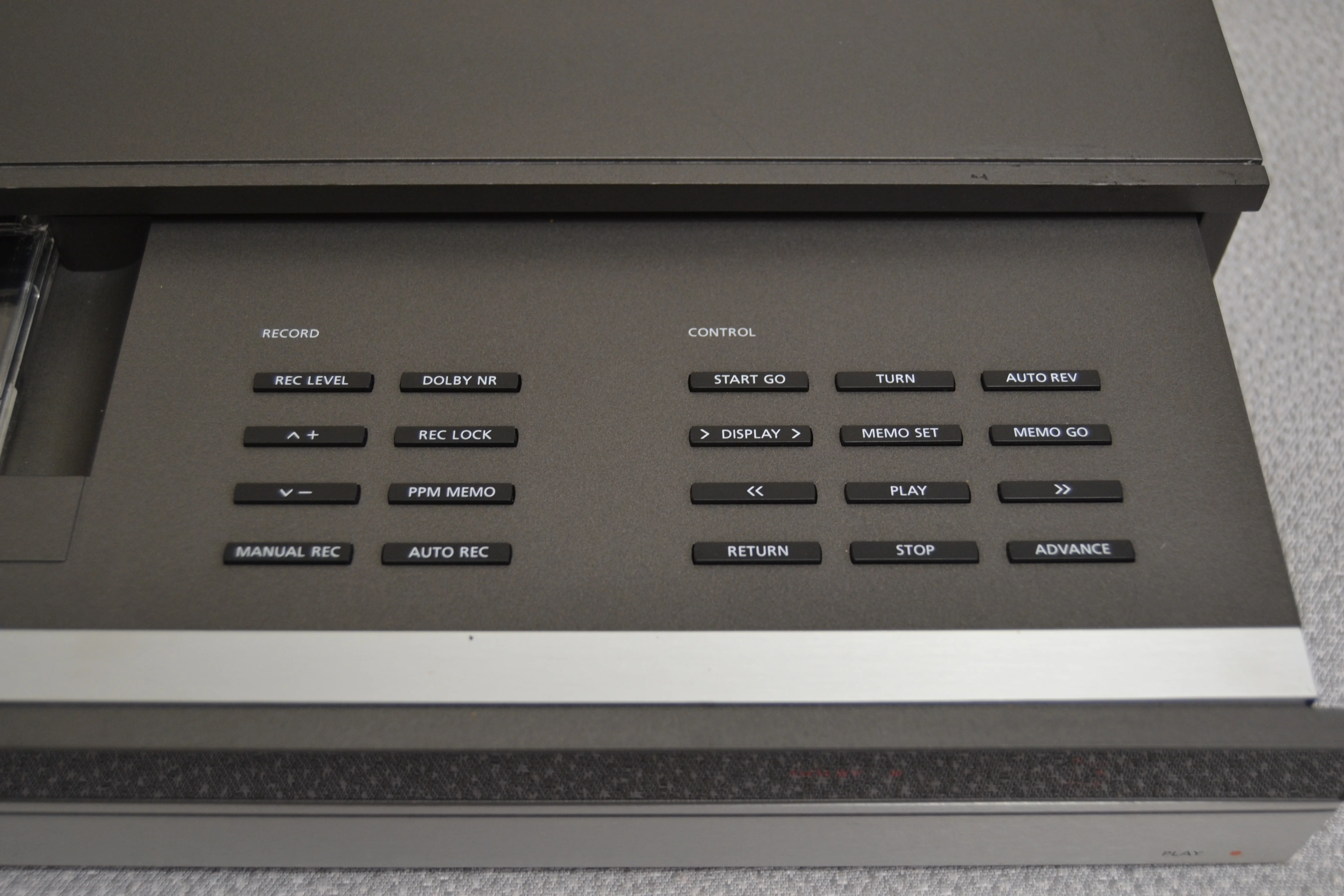 Bang Olufsen B&O BeoCord 5500 - SIngle Cassette Deck 4933 * Fully Serviced * New Belts - Image 5