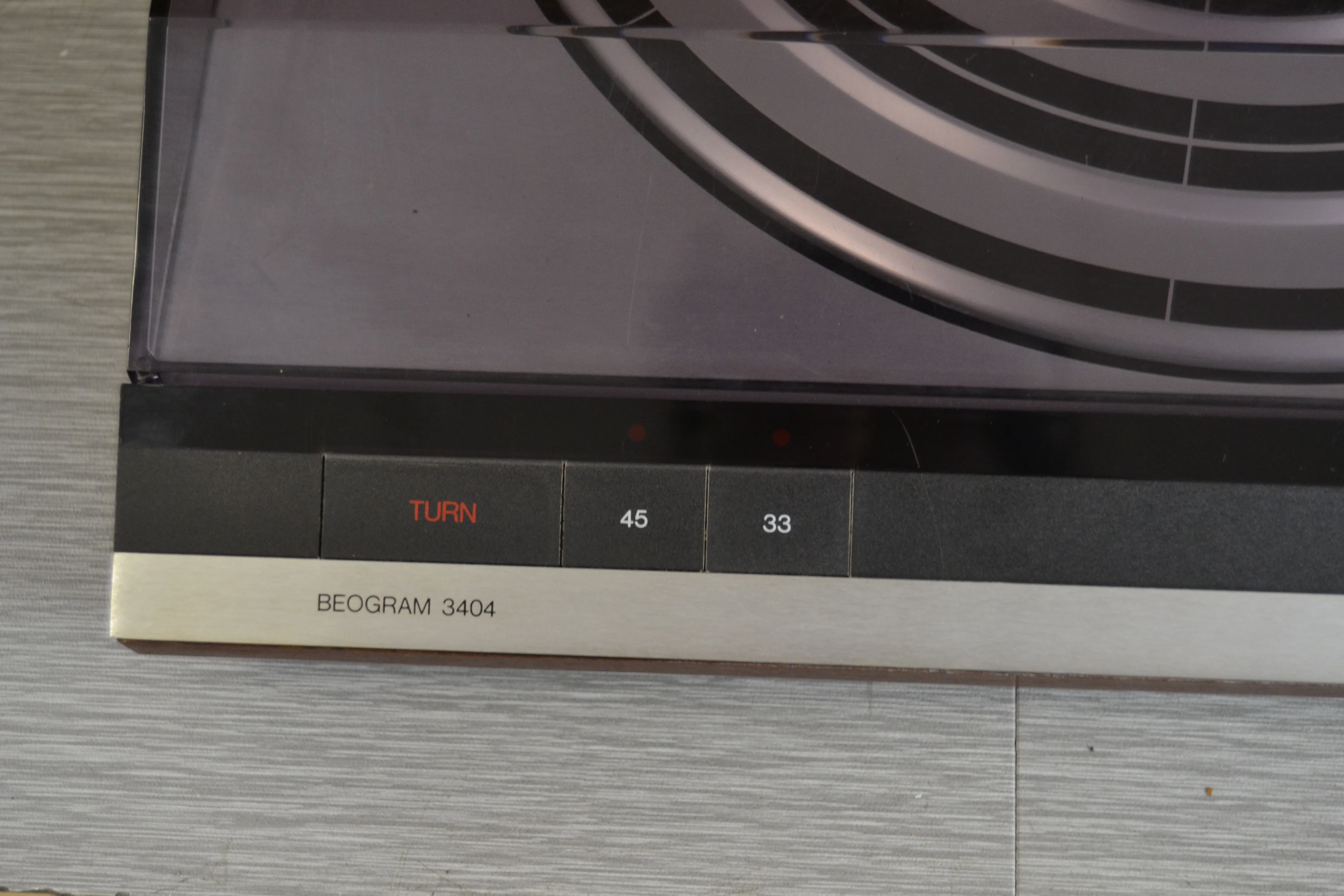 Bang Olufsen Beogram 3404 Turntable - Image 2