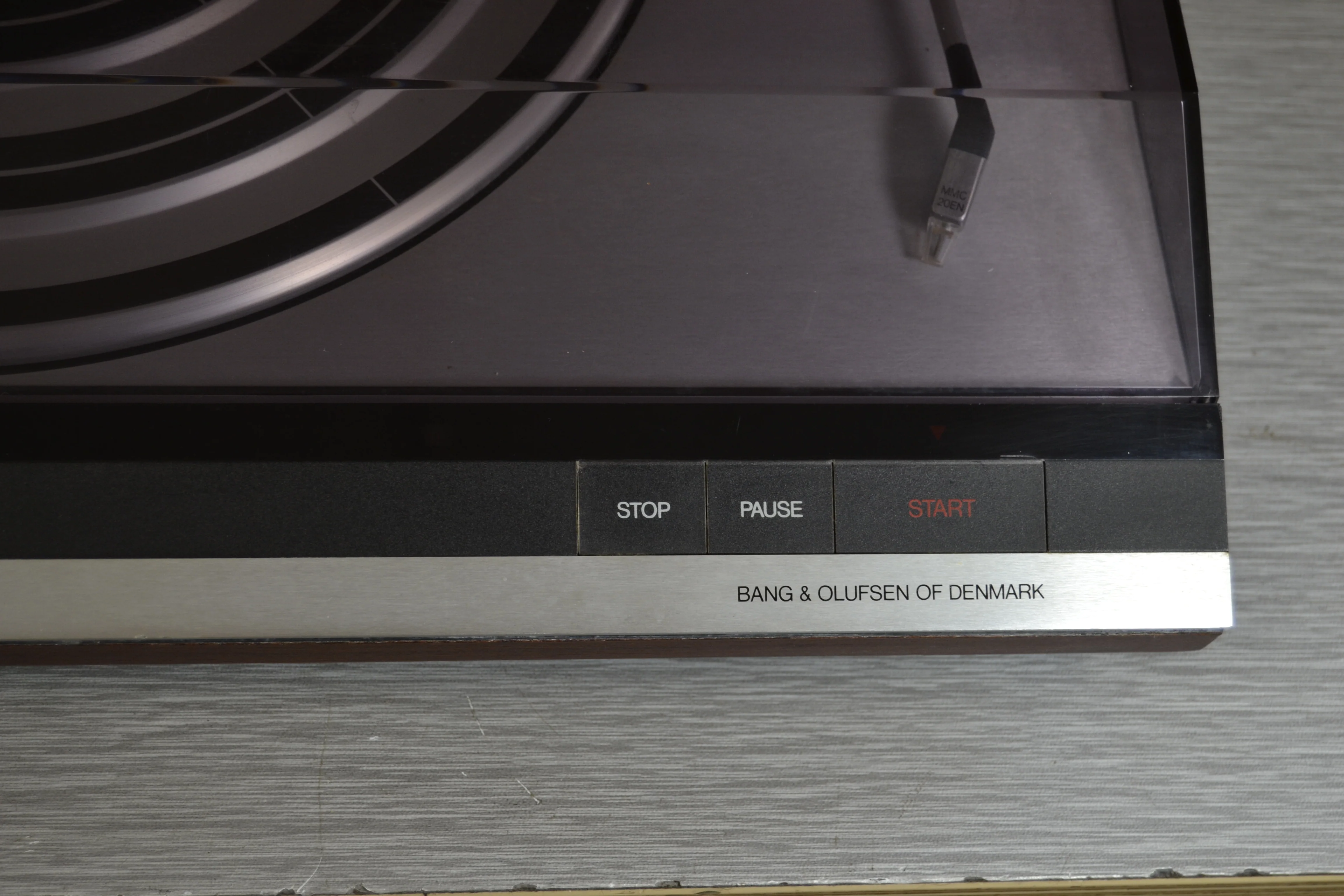 Bang Olufsen Beogram 3404 Turntable - Image 3