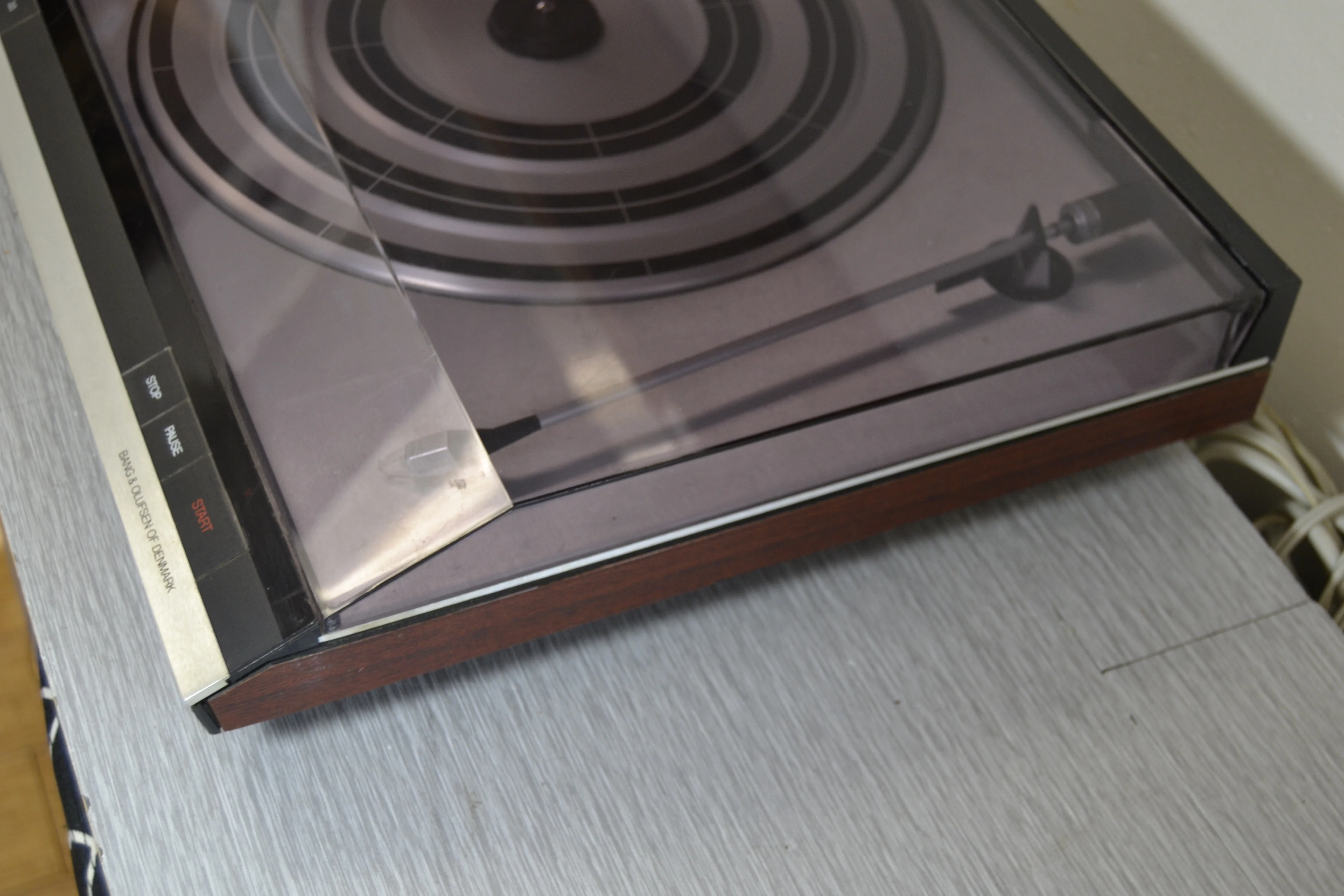 Bang Olufsen Beogram 3404 Turntable - Image 5