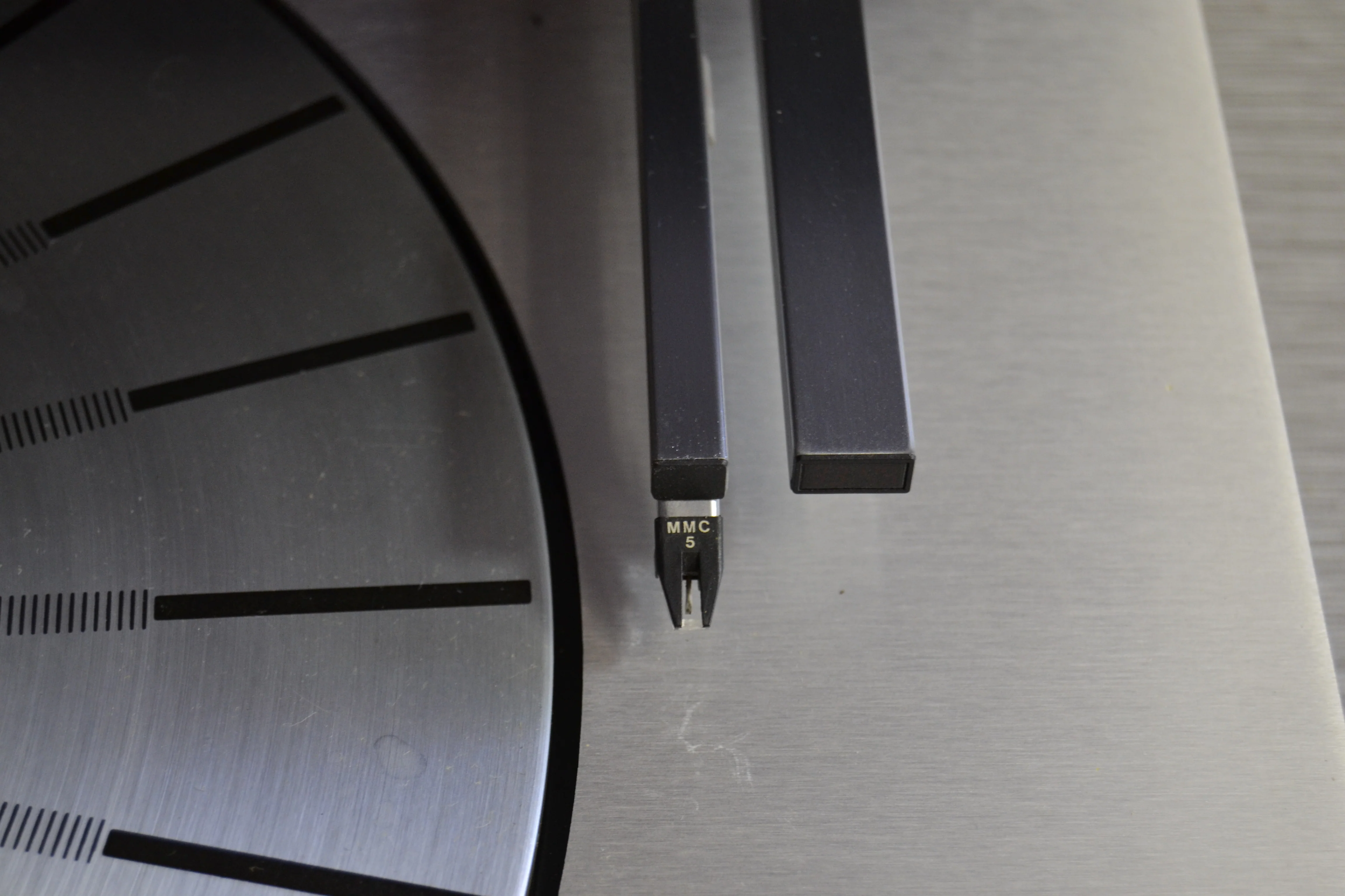 Bang & Olufsen Beogram TX2 5913 - Linear Tracking Turntable with MMC4 Cartidge - Image 8
