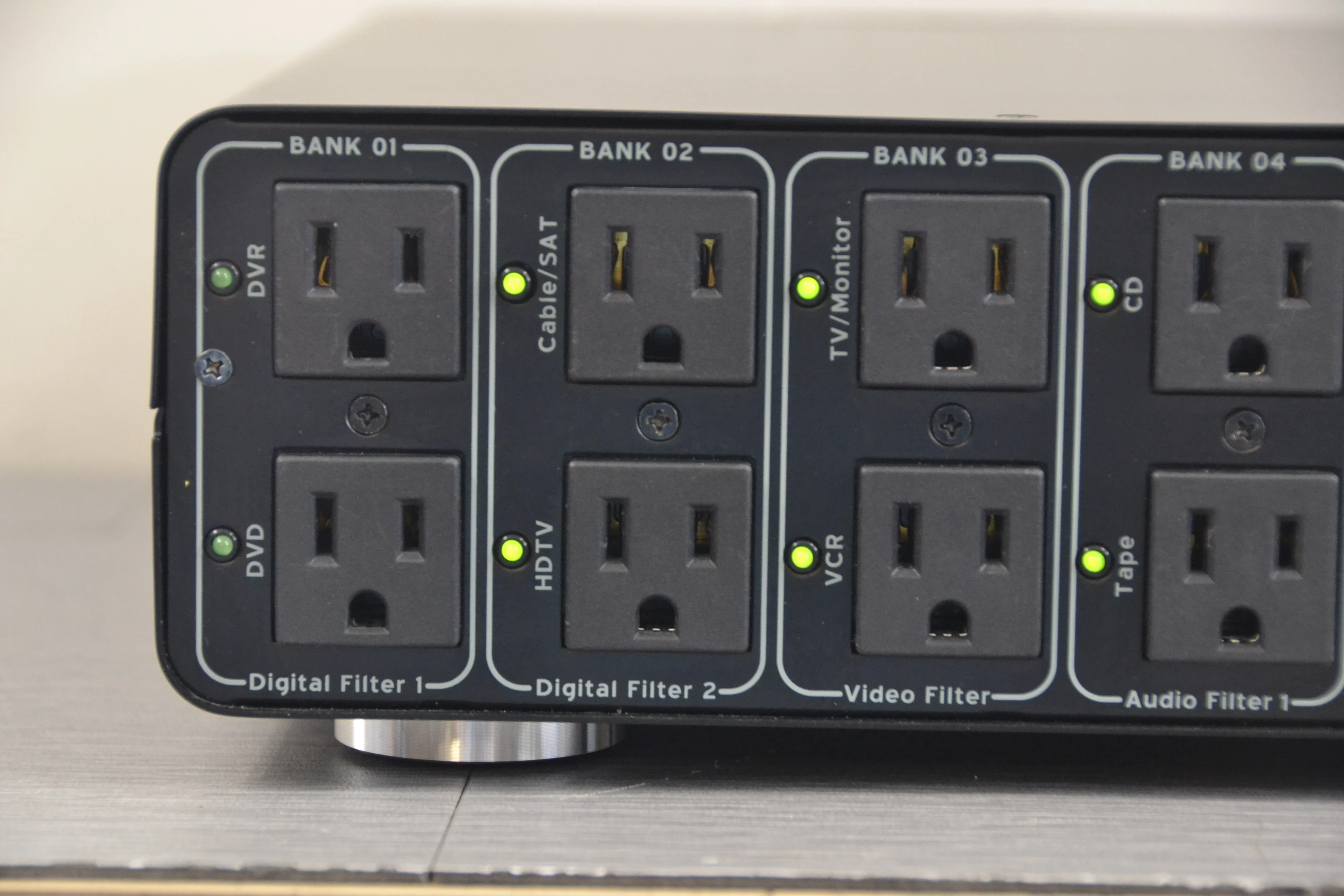 Belkin Pure AV PF60 Home Theater Power Console / Surge Protector - Image 10