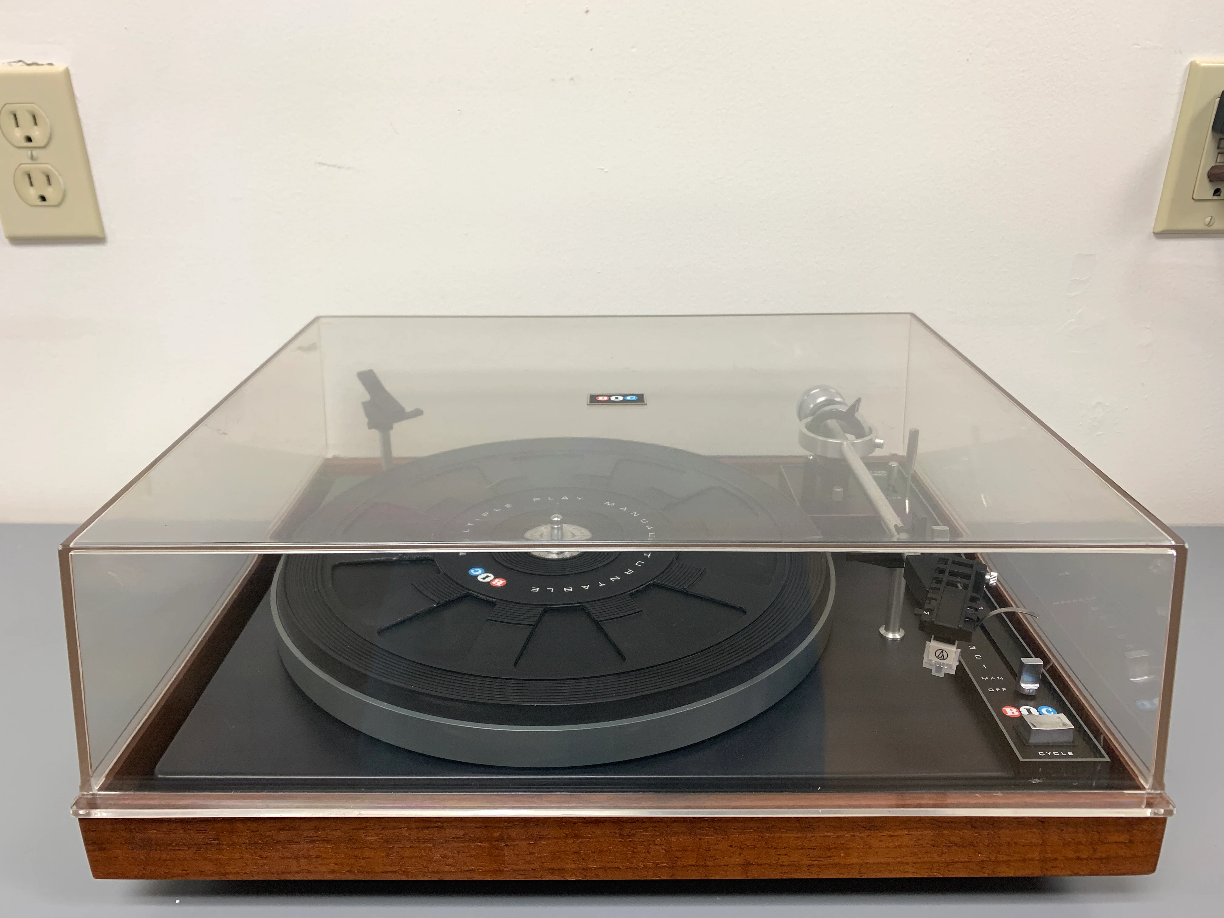 BIC 960 Beltdrive Turntable