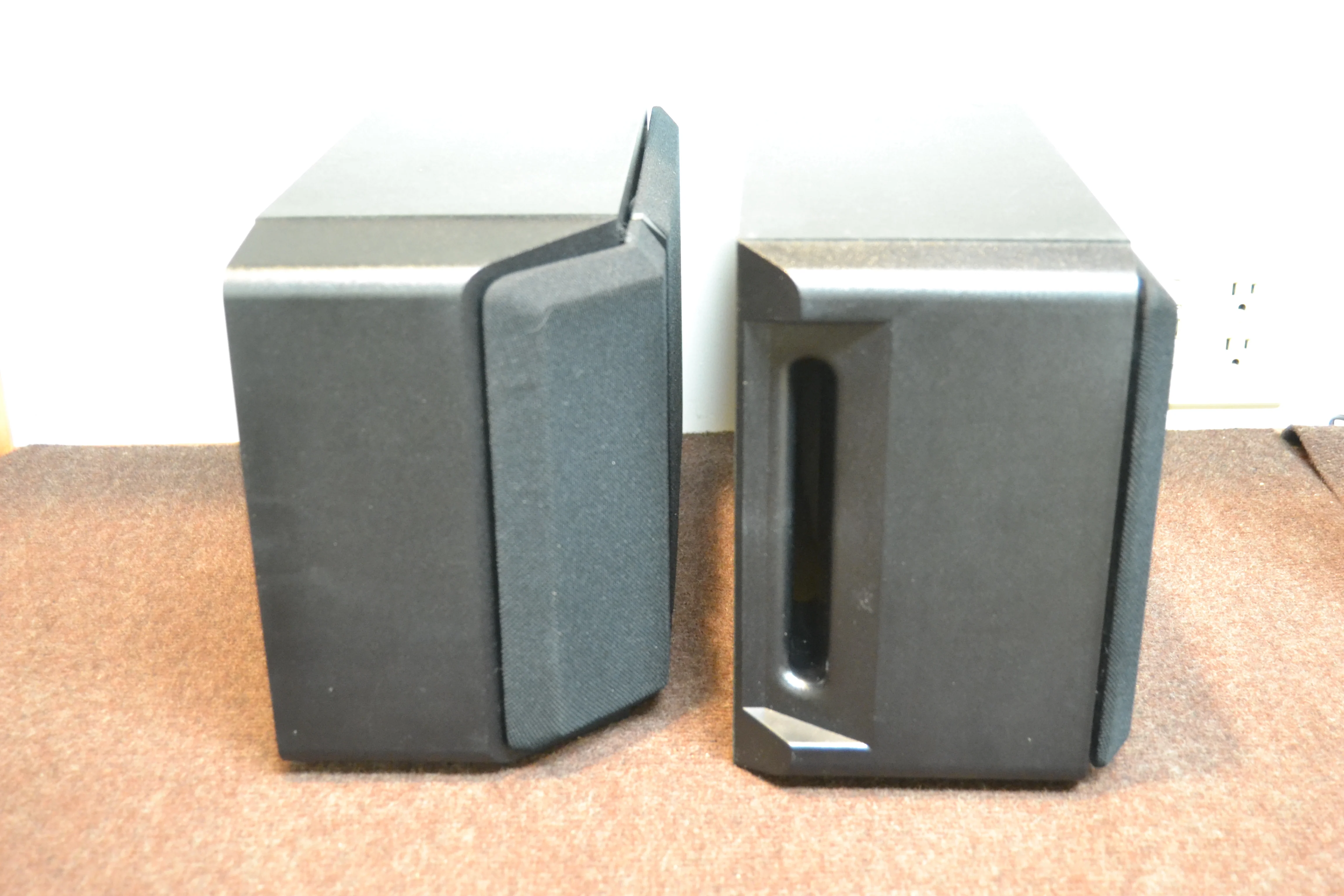 Bose 201 Series IV Bookshelf Speakers - Image 3