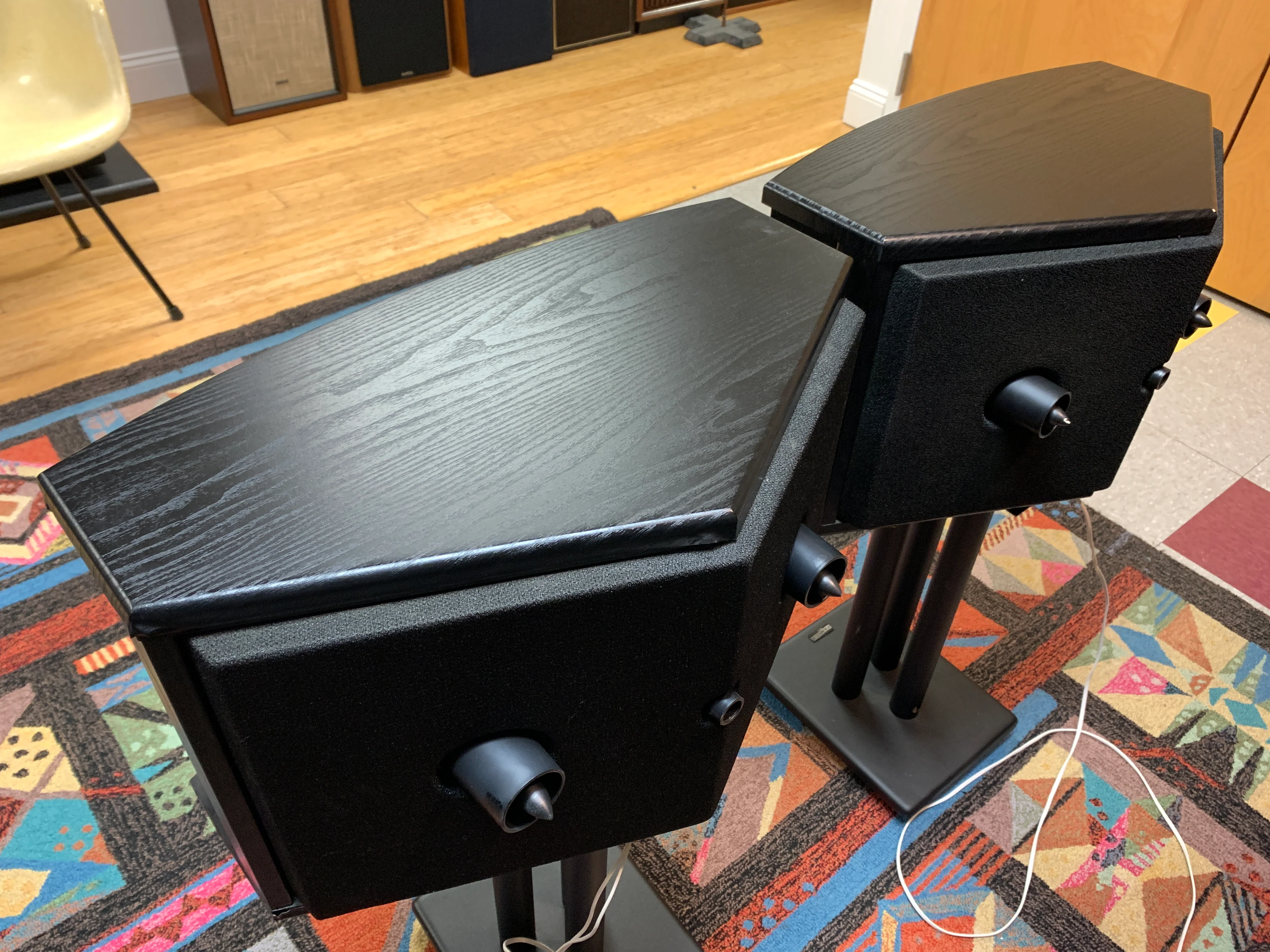 Bose 901 Series VI Black with Pangea Stands & Equalizer - Image 10