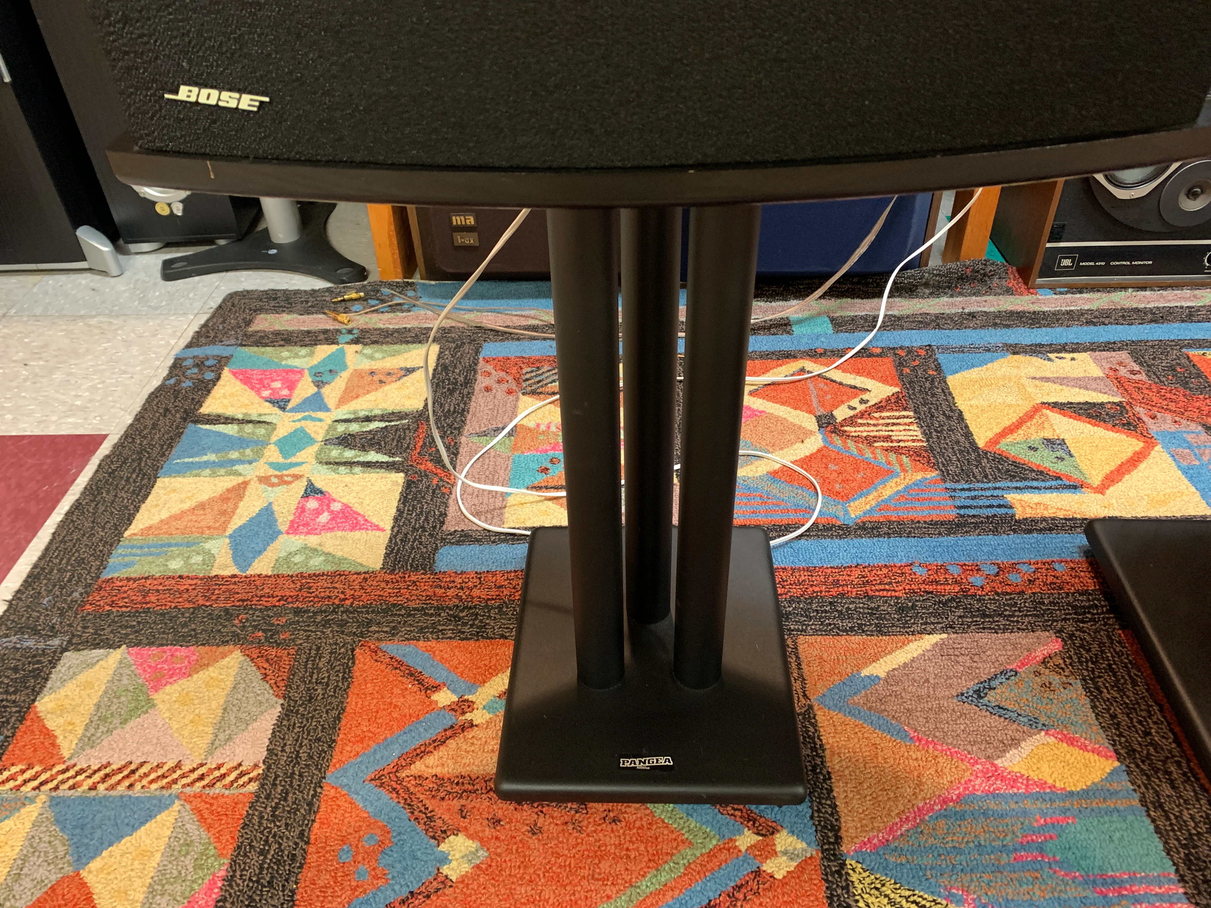 Bose 901 Series VI Black with Pangea Stands & Equalizer - Image 4