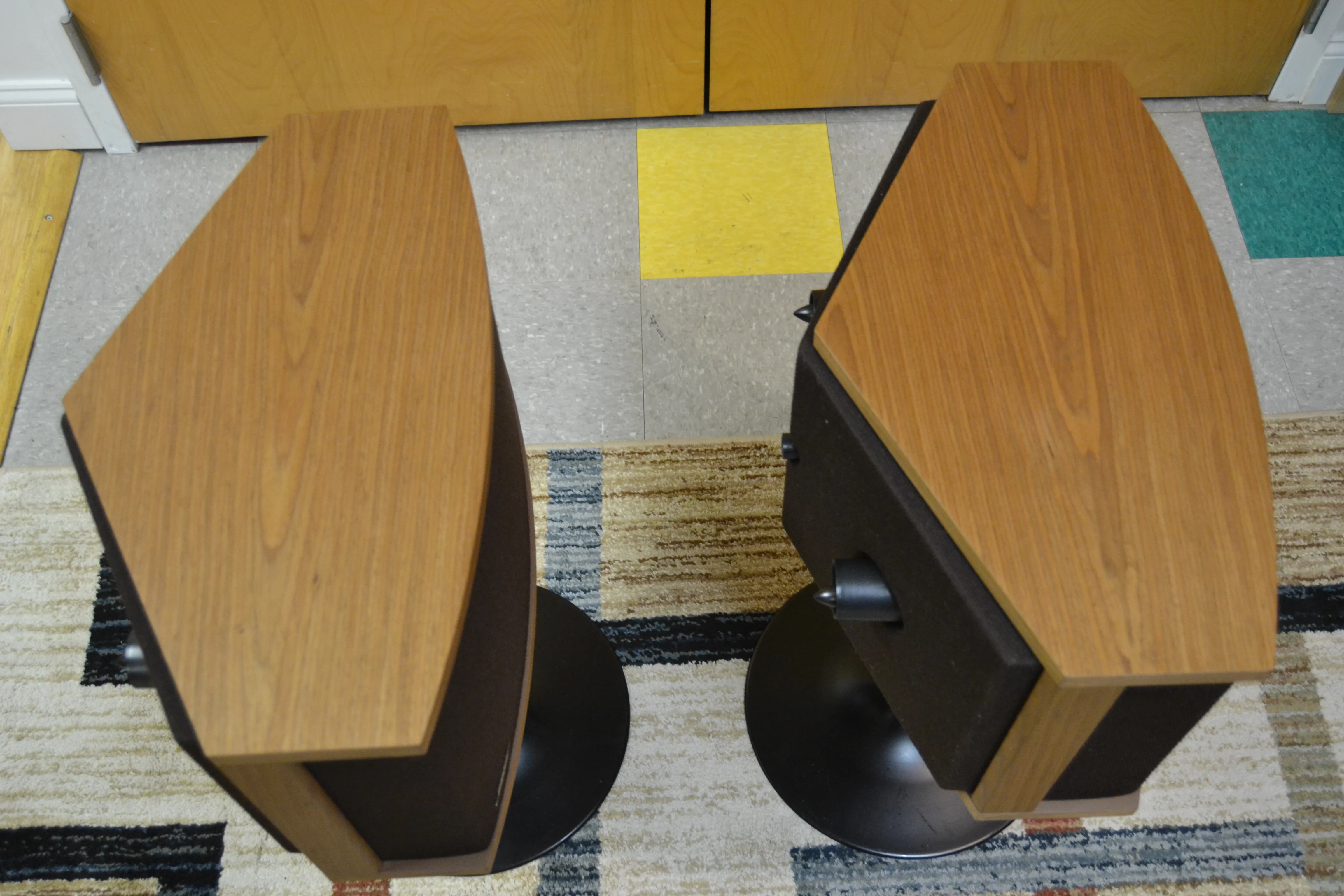Bose 901 Series VI * Equalizer * Tulip Stands - Image 9