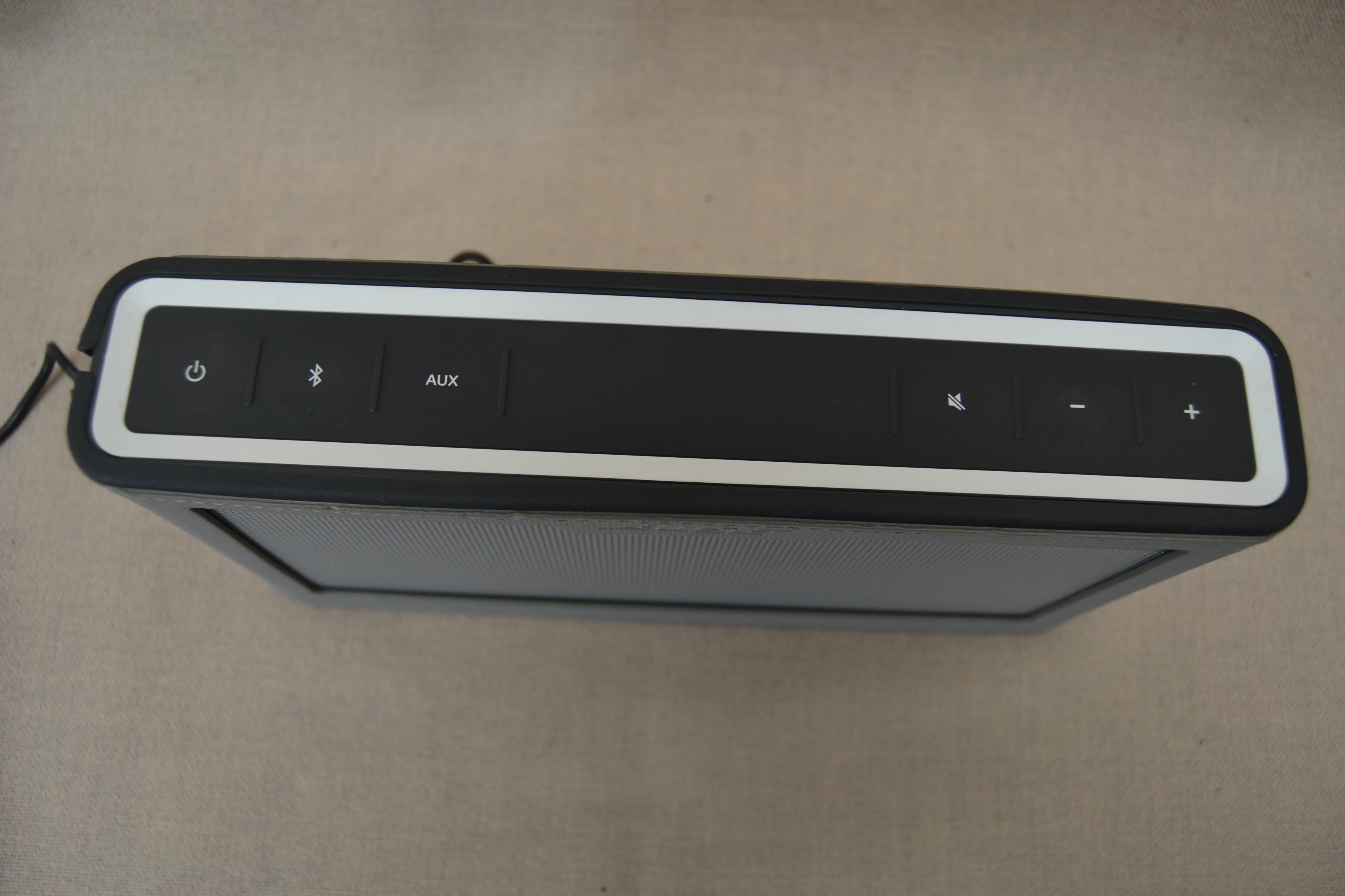 Bose Bluetooth Soundlink Speaker III Model 414255 - Image 4