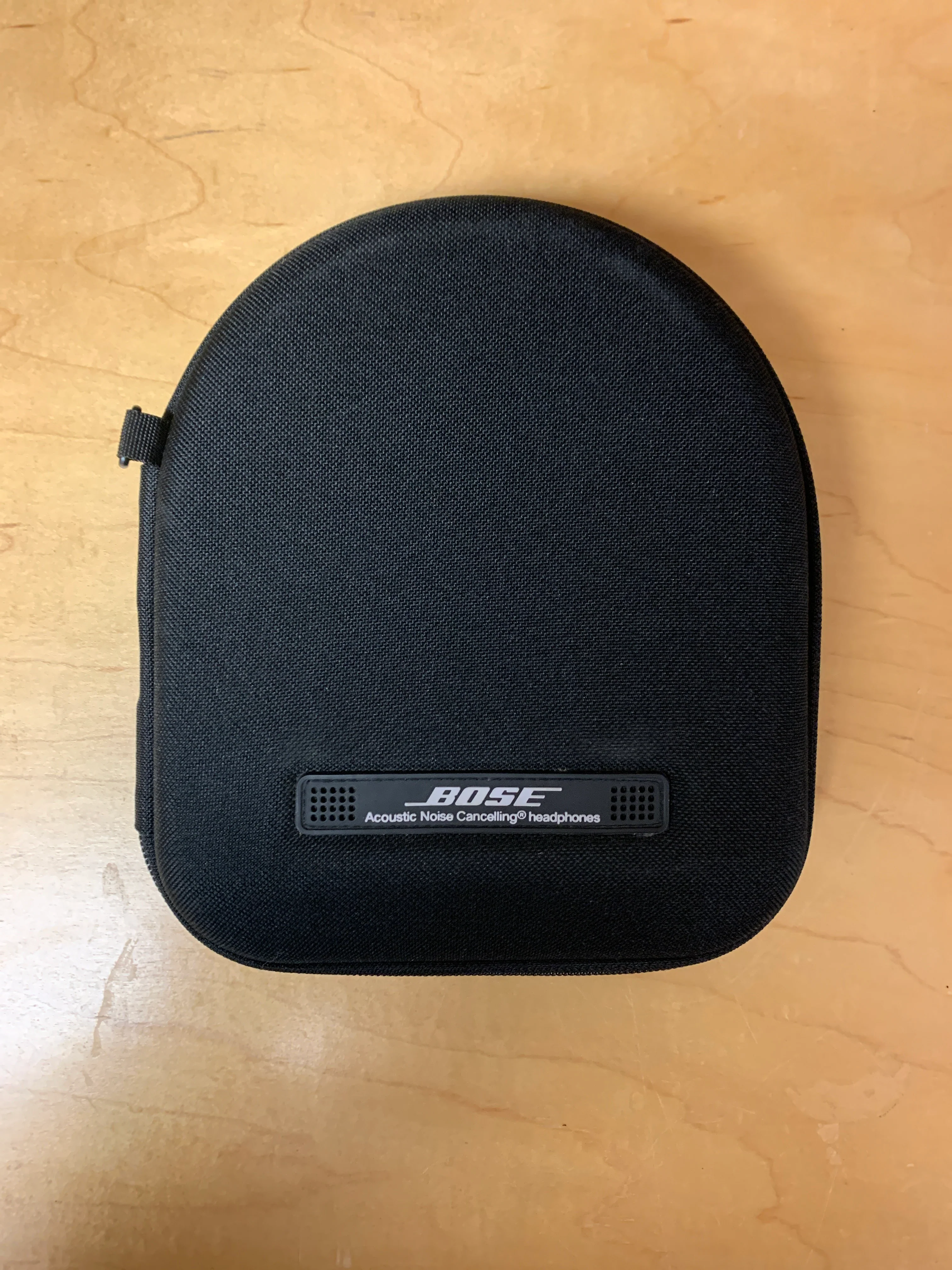 Bose QuietComfort 2 Acoustic Noise Cancelling Headphones w/ Carrying Case - Image 4