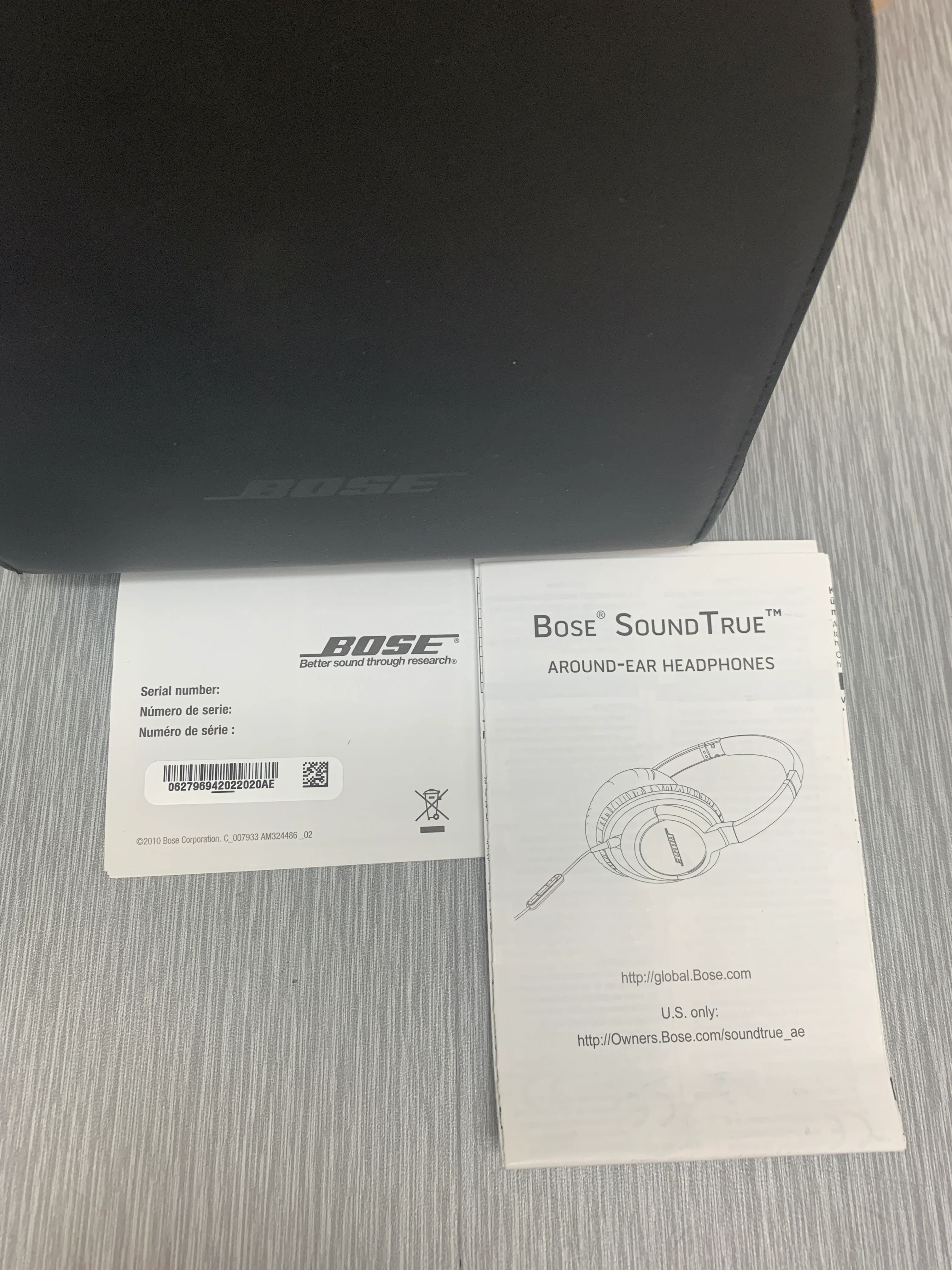 Bose SoundTrue Around-Ear Headphones w/ Case & Instructions - Image 3