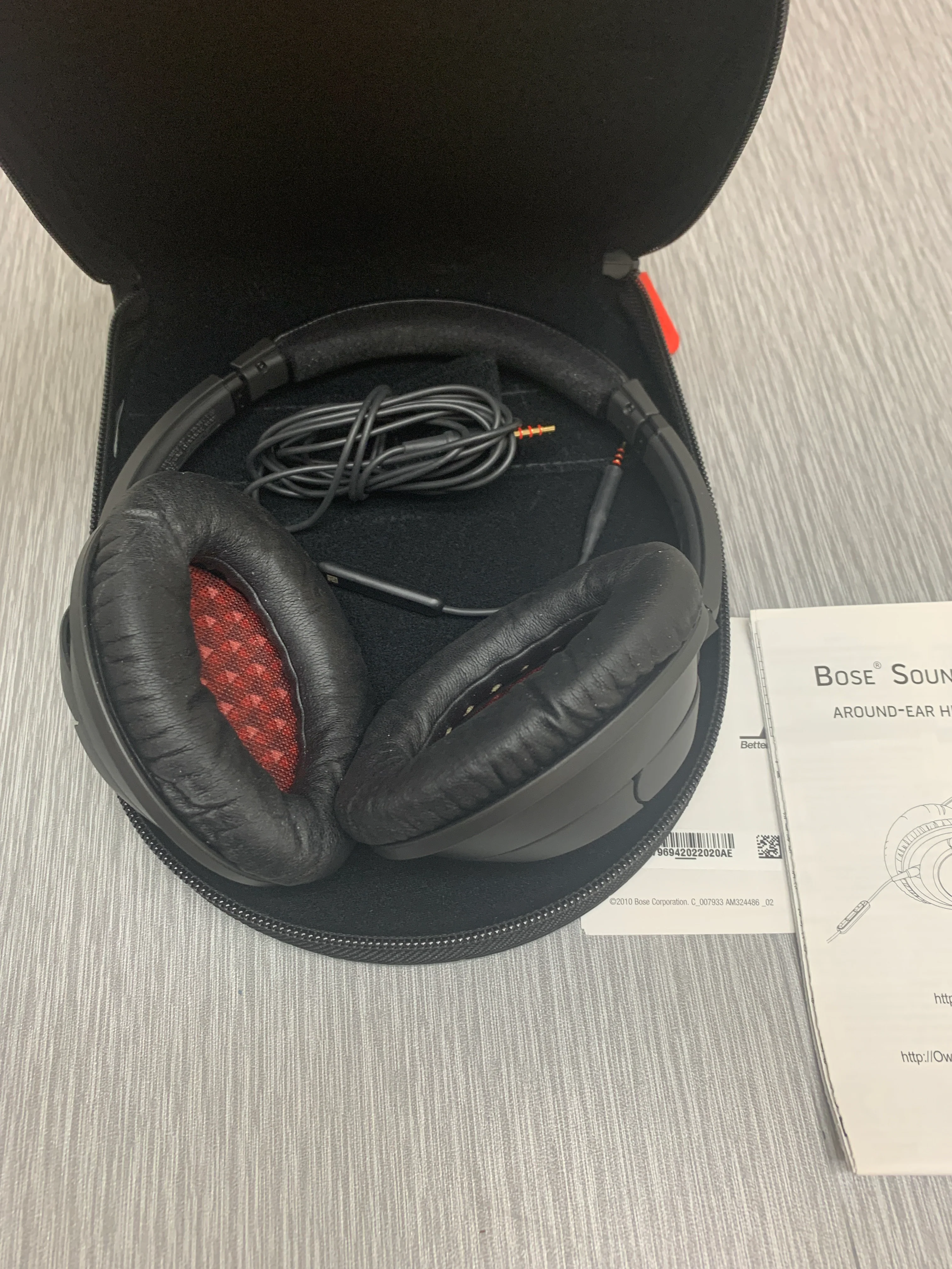 Bose SoundTrue Around-Ear Headphones w/ Case & Instructions - Image 7
