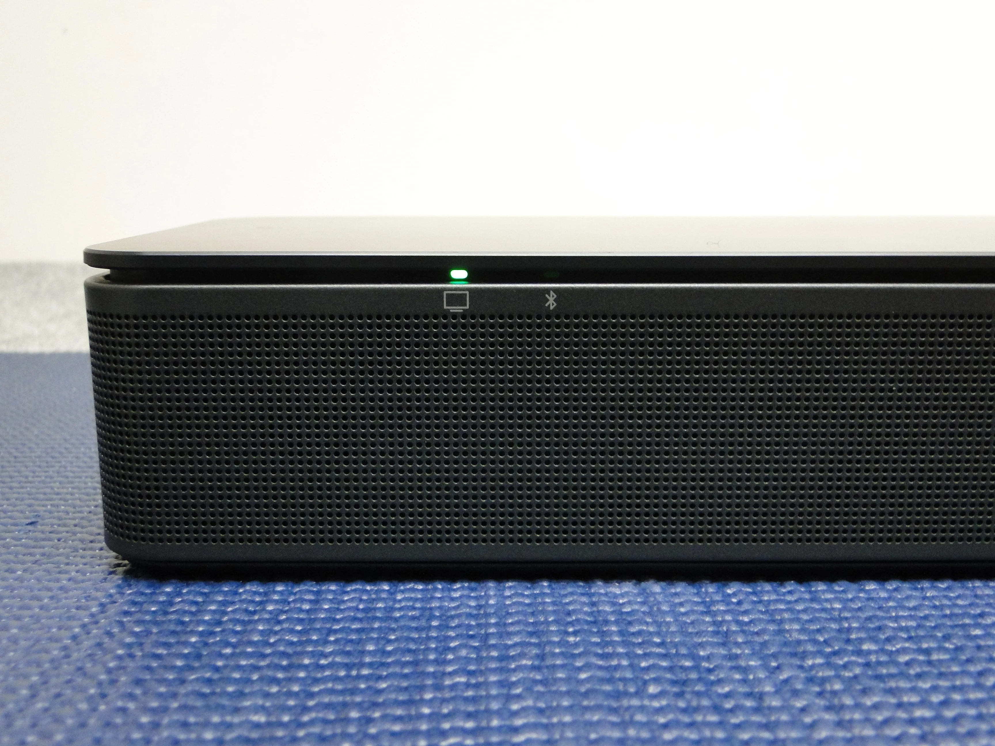 Bose TV Speaker Sound Bar * Remote * Manual - Image 11