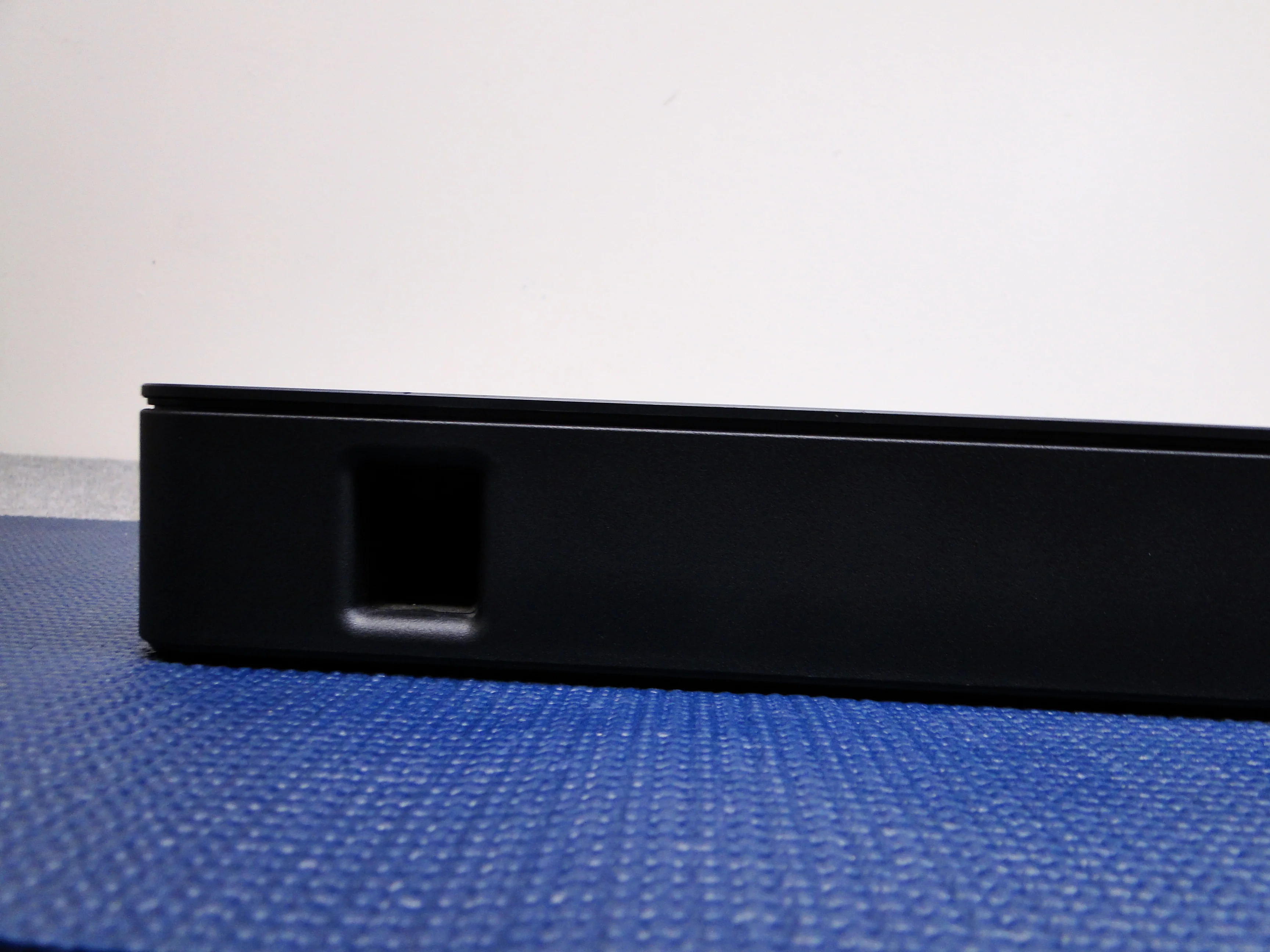 Bose TV Speaker Sound Bar * Remote * Manual - Image 7