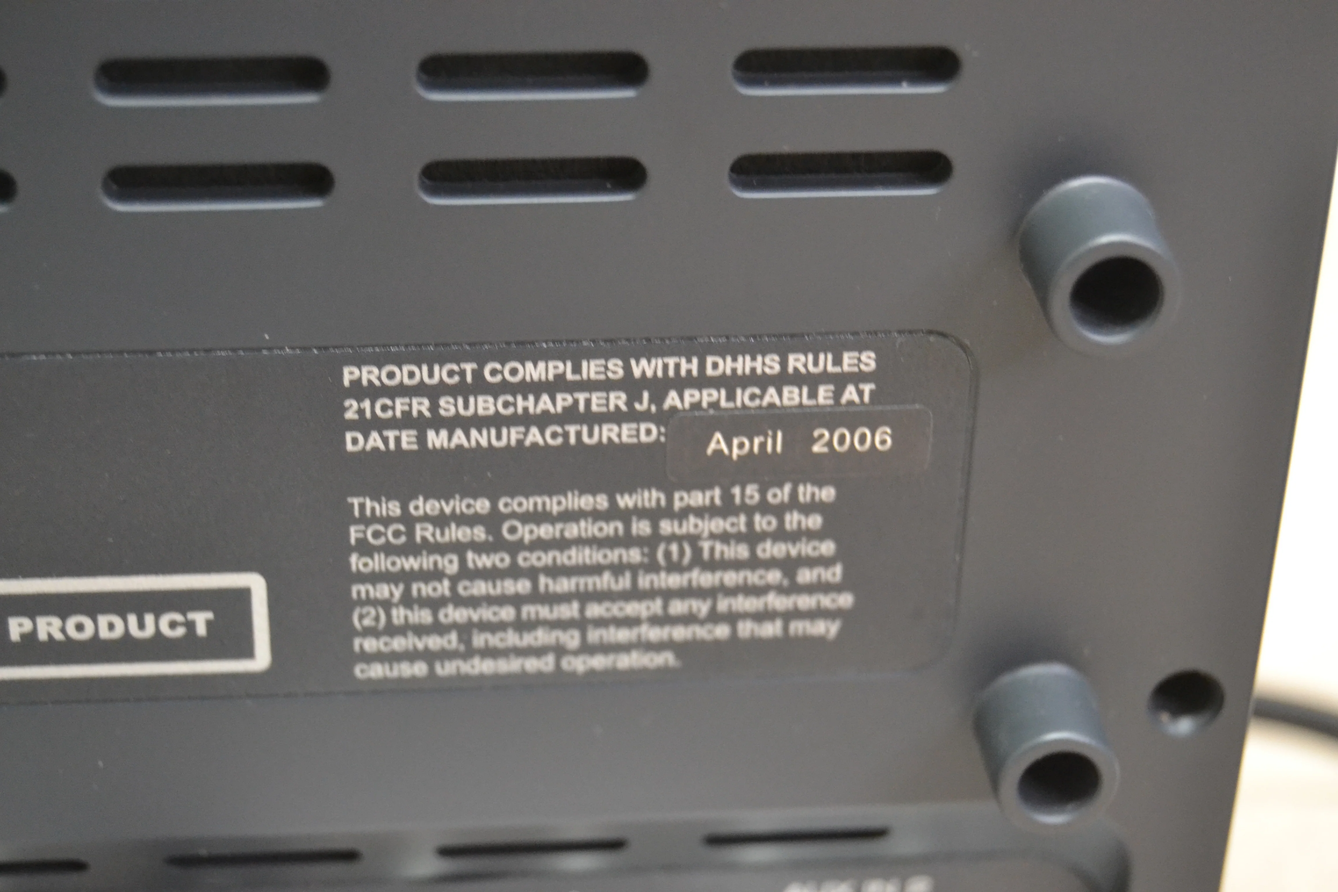 Brookstone Wafer Thin CD System with MP3 and Subwoofer * Remote - Image 19