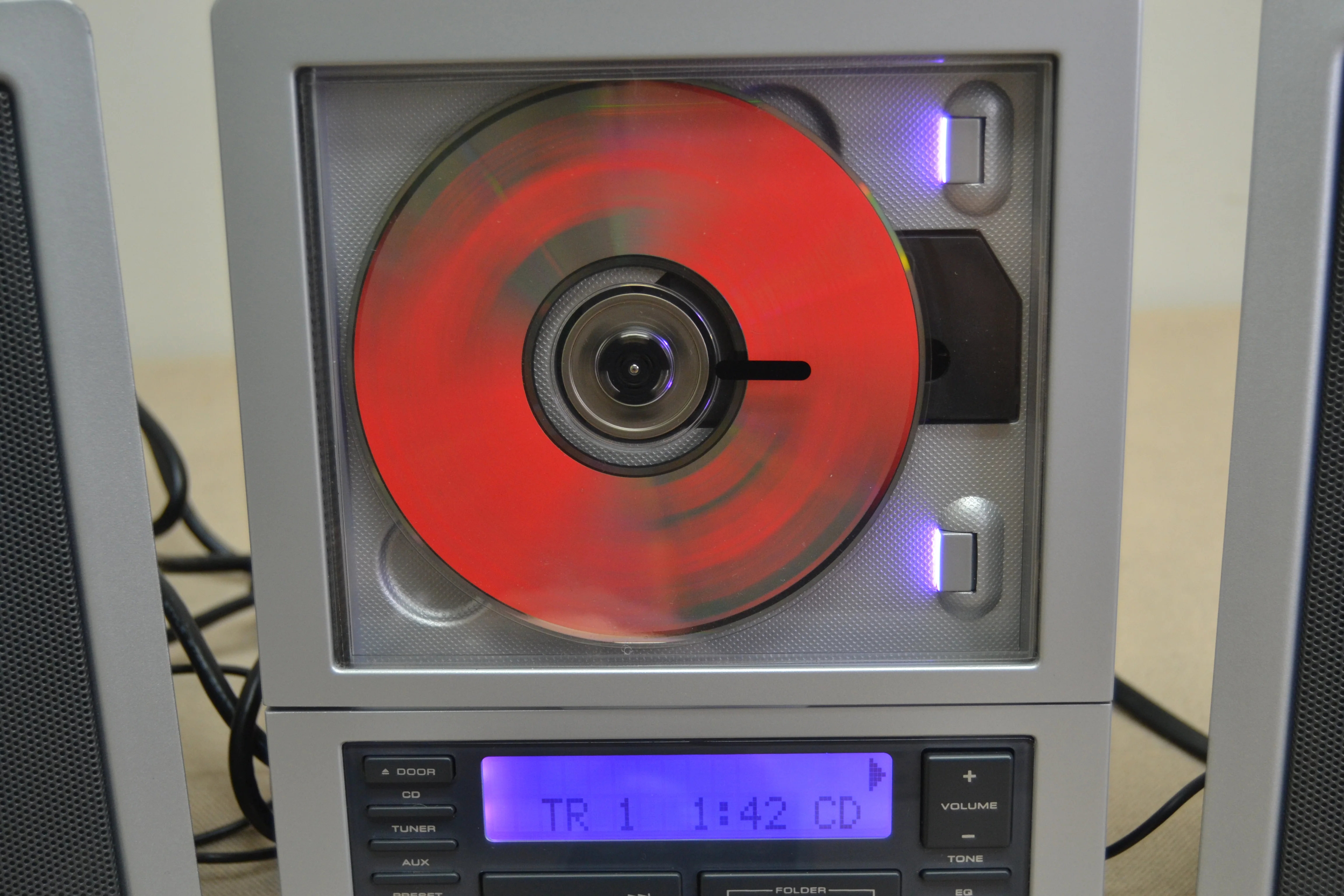 Brookstone Wafer Thin CD System with MP3 and Subwoofer * Remote - Image 9