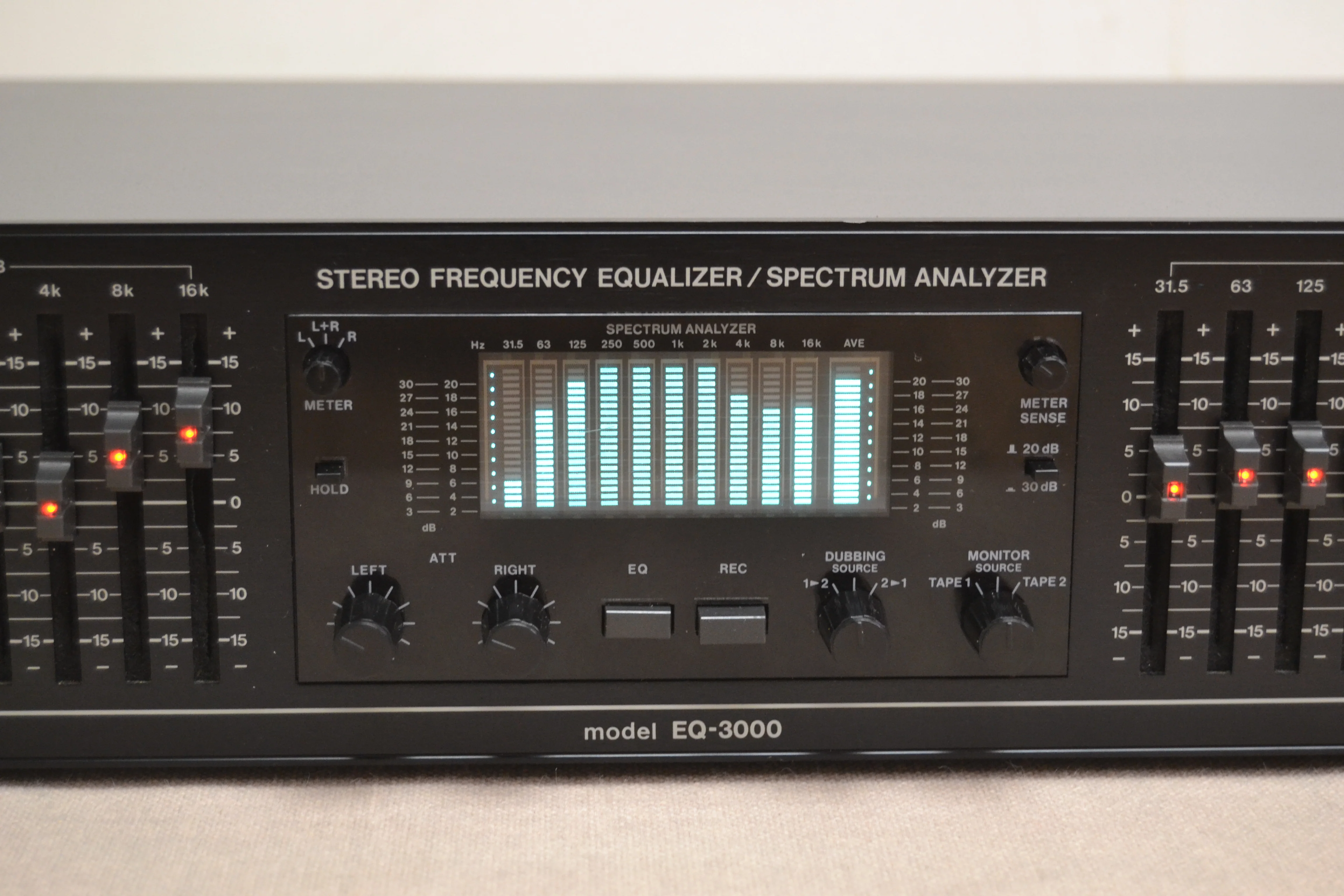 BSR EQ-3000 Graphic Equalizer with real time Spectrum Analyzer - Image 3