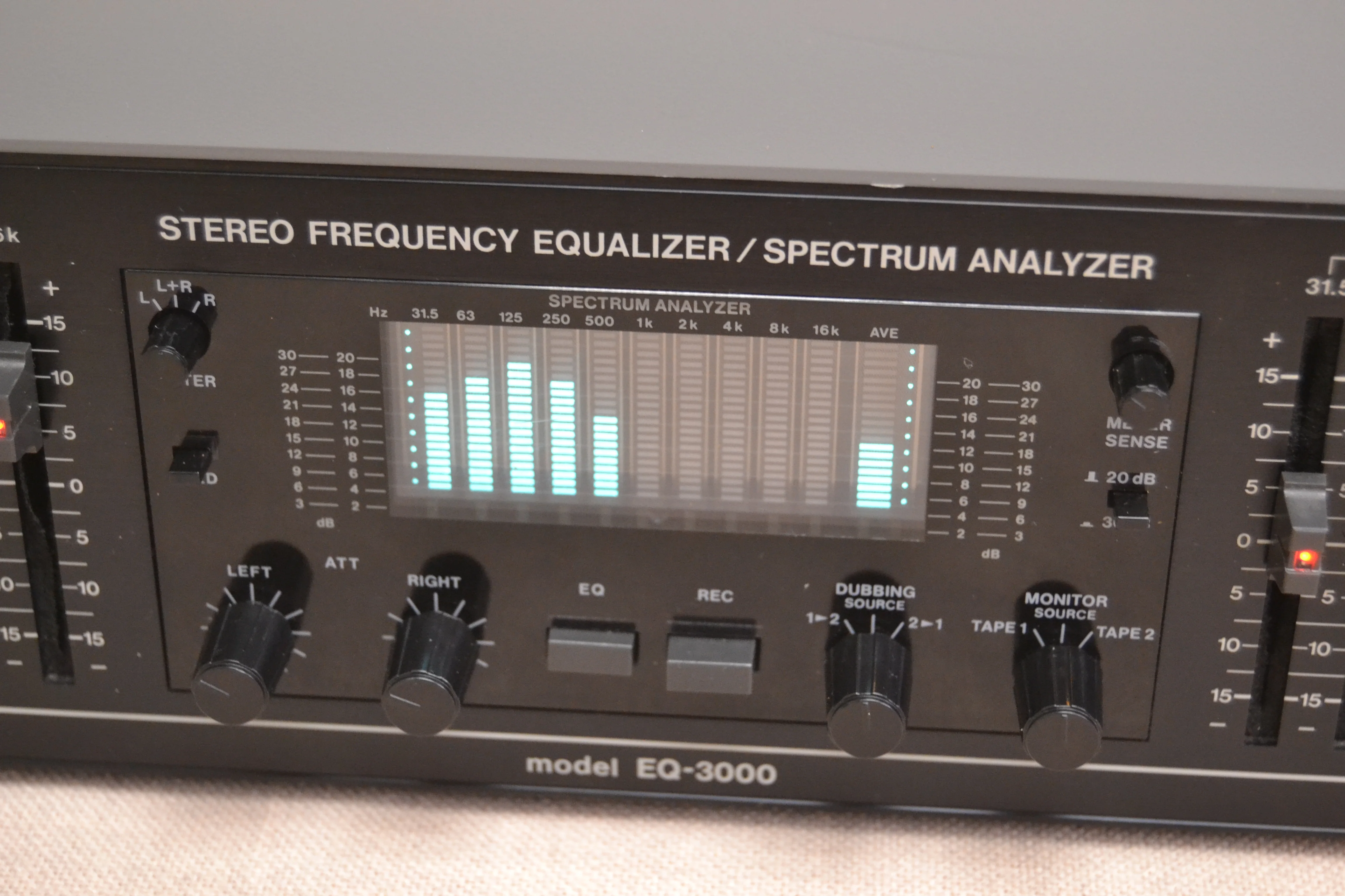BSR EQ-3000 Graphic Equalizer with real time Spectrum Analyzer - Image 5