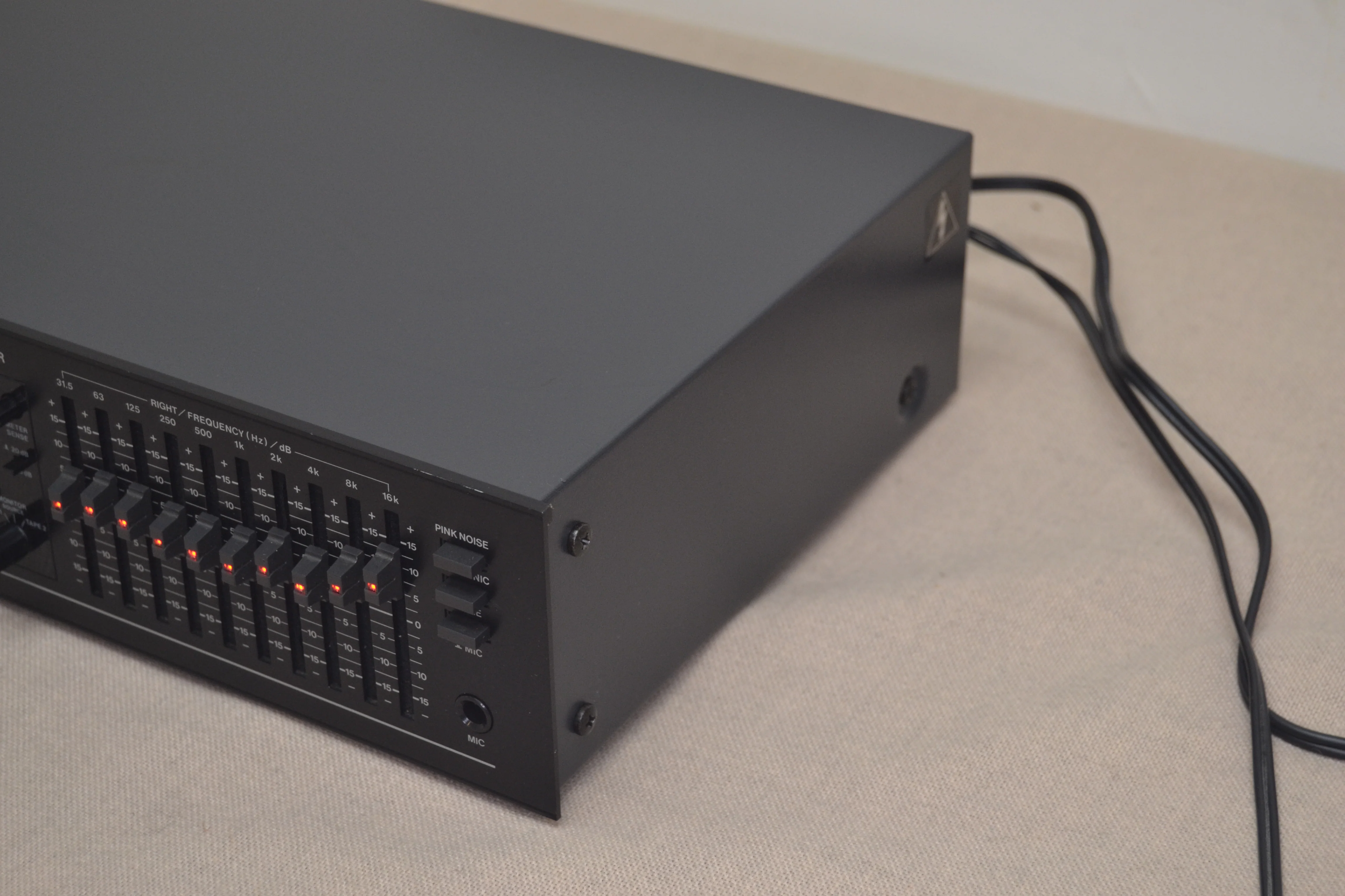 BSR EQ-3000 Graphic Equalizer with real time Spectrum Analyzer - Image 7