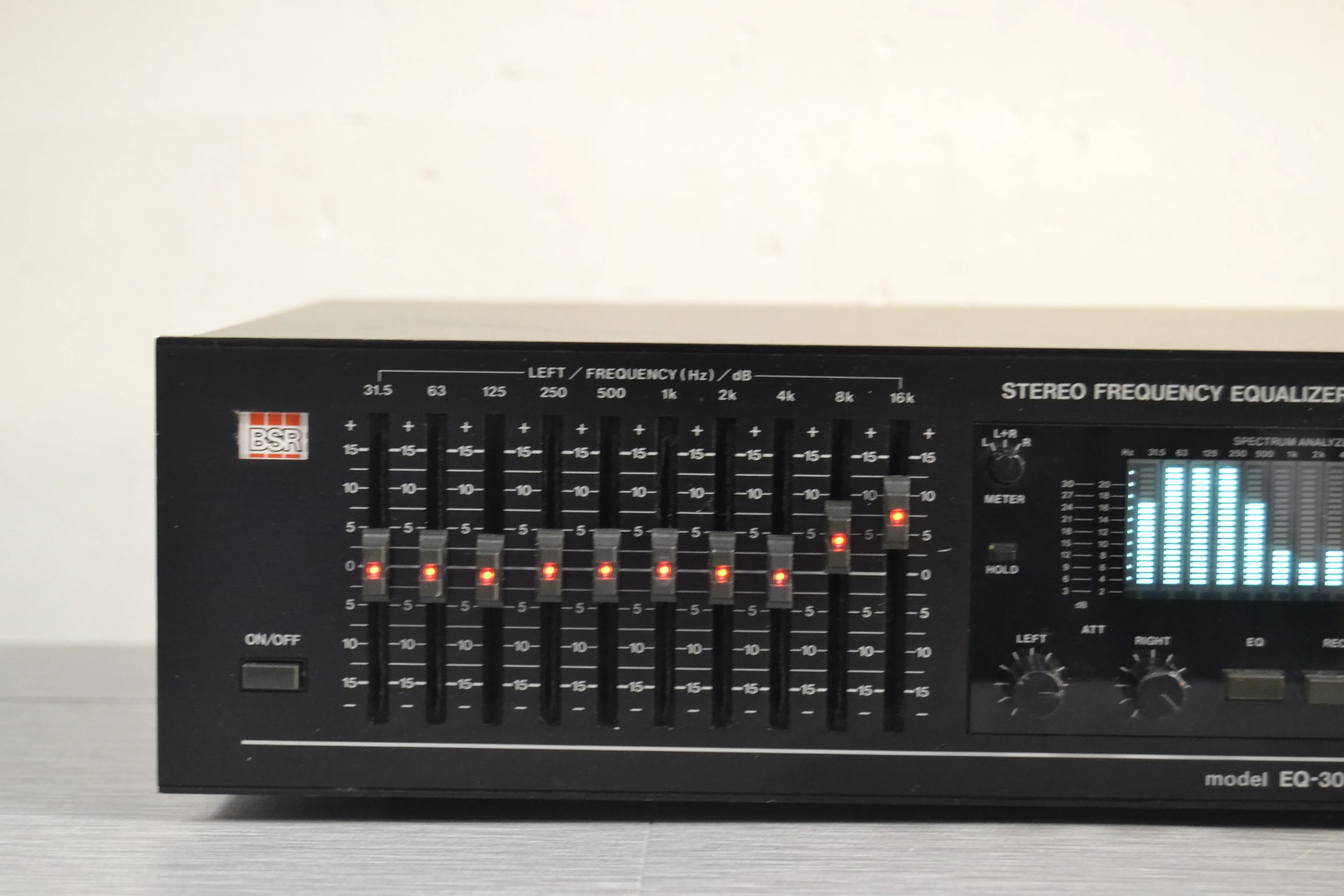 BSR EQ-3000 Graphic Equalizer with Spectrum Analyzer and Pink Noise - Image 2
