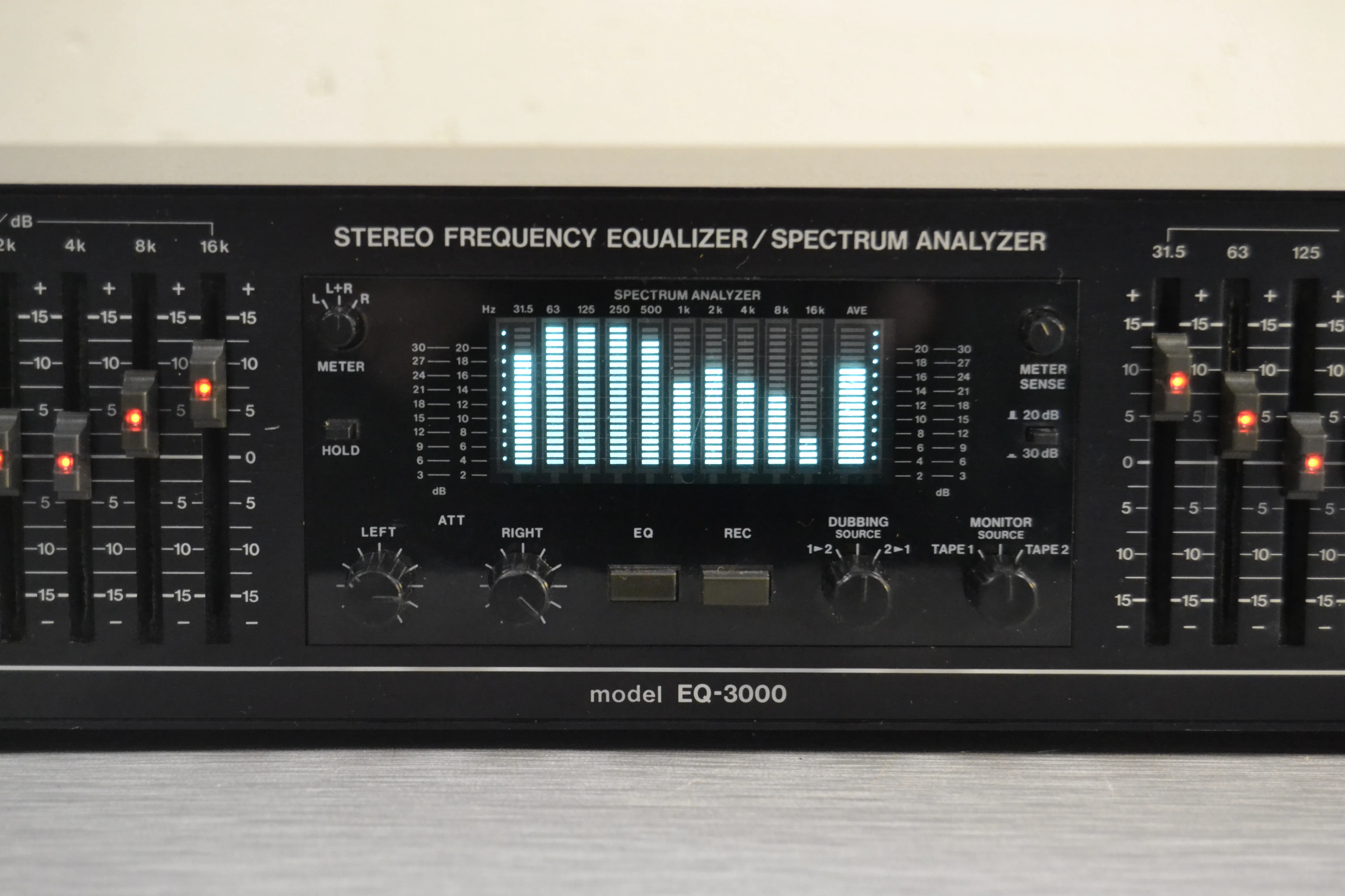 BSR EQ-3000 Graphic Equalizer with Spectrum Analyzer and Pink Noise - Image 3