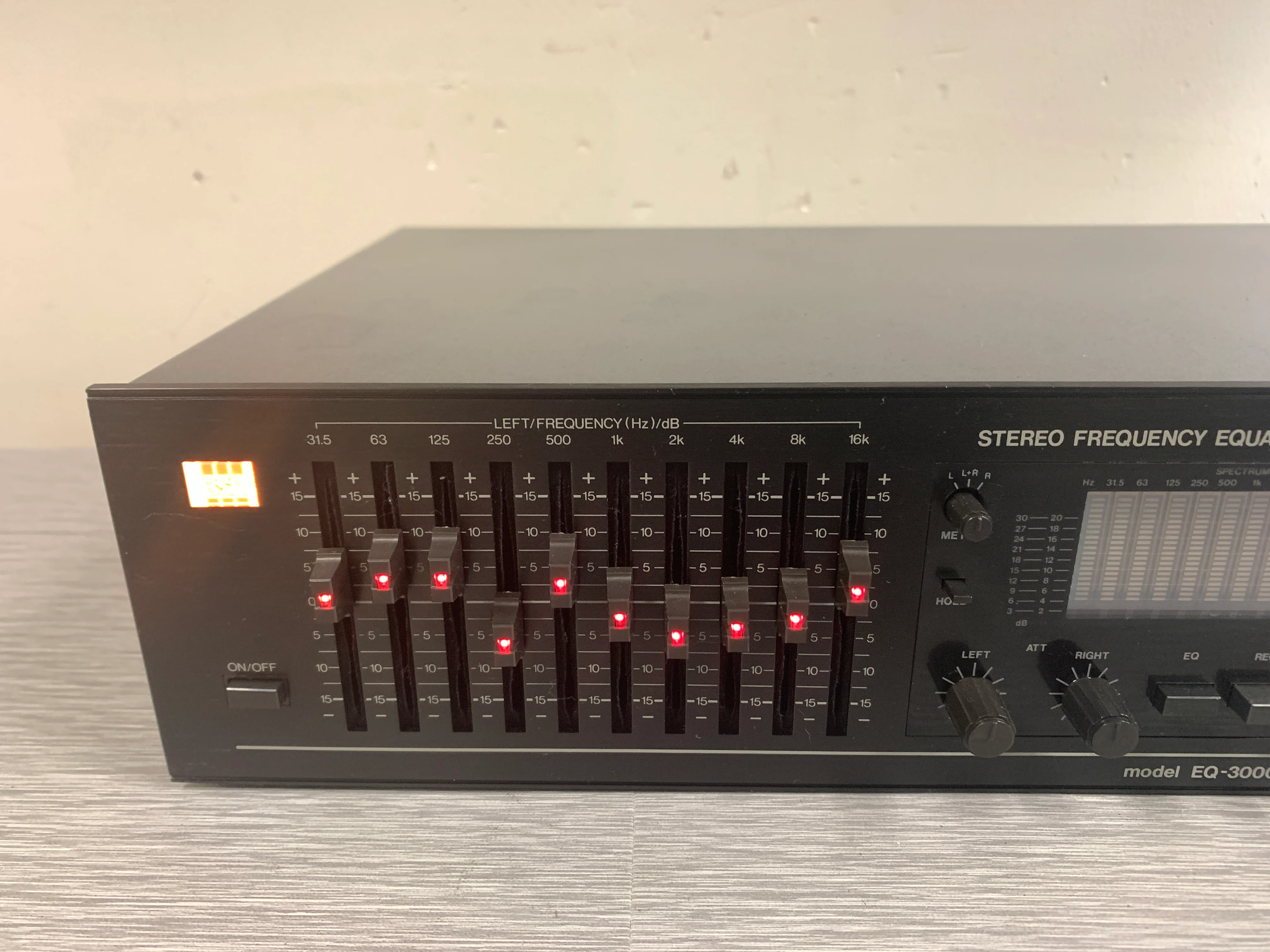 BSR EQ-3000 Stereo Graphic Equalizer with Spectrum Analyzer - Image 2
