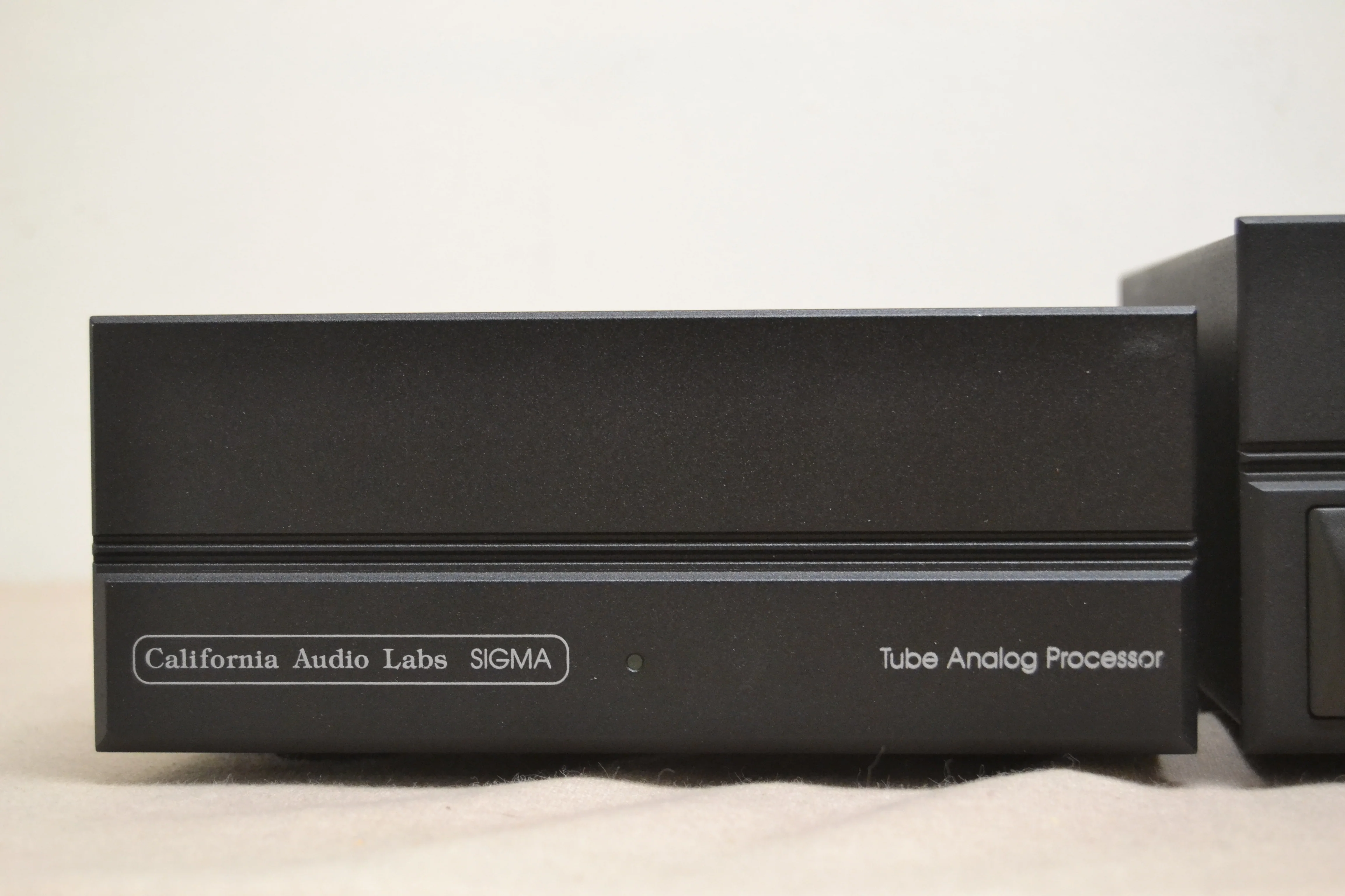 California Audio Labs - Sigma and Delta - Vacuum Tube DAc and Single HD-CD Transport - Image 2