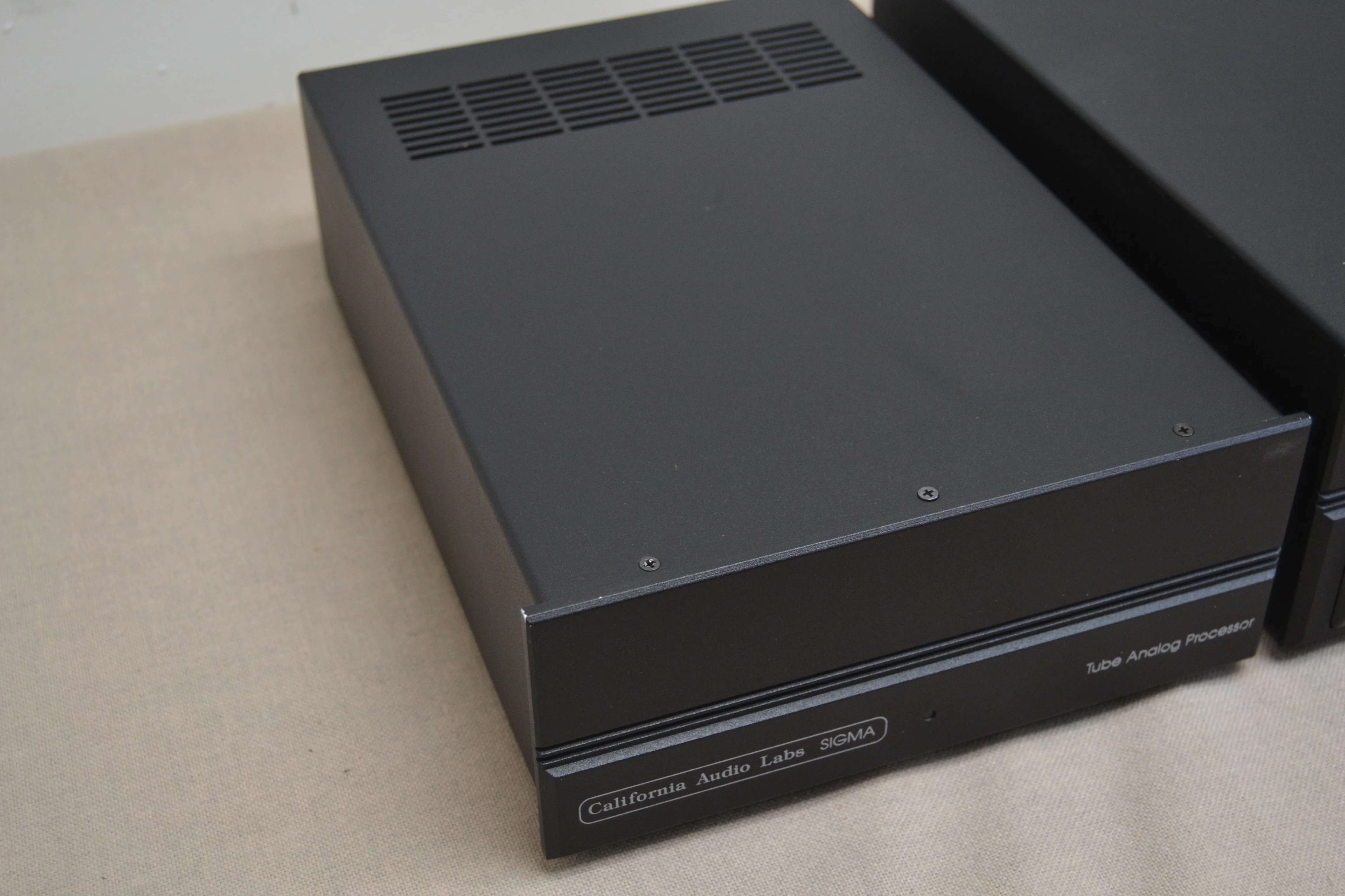 California Audio Labs - Sigma and Delta - Vacuum Tube DAc and Single HD-CD Transport - Image 8