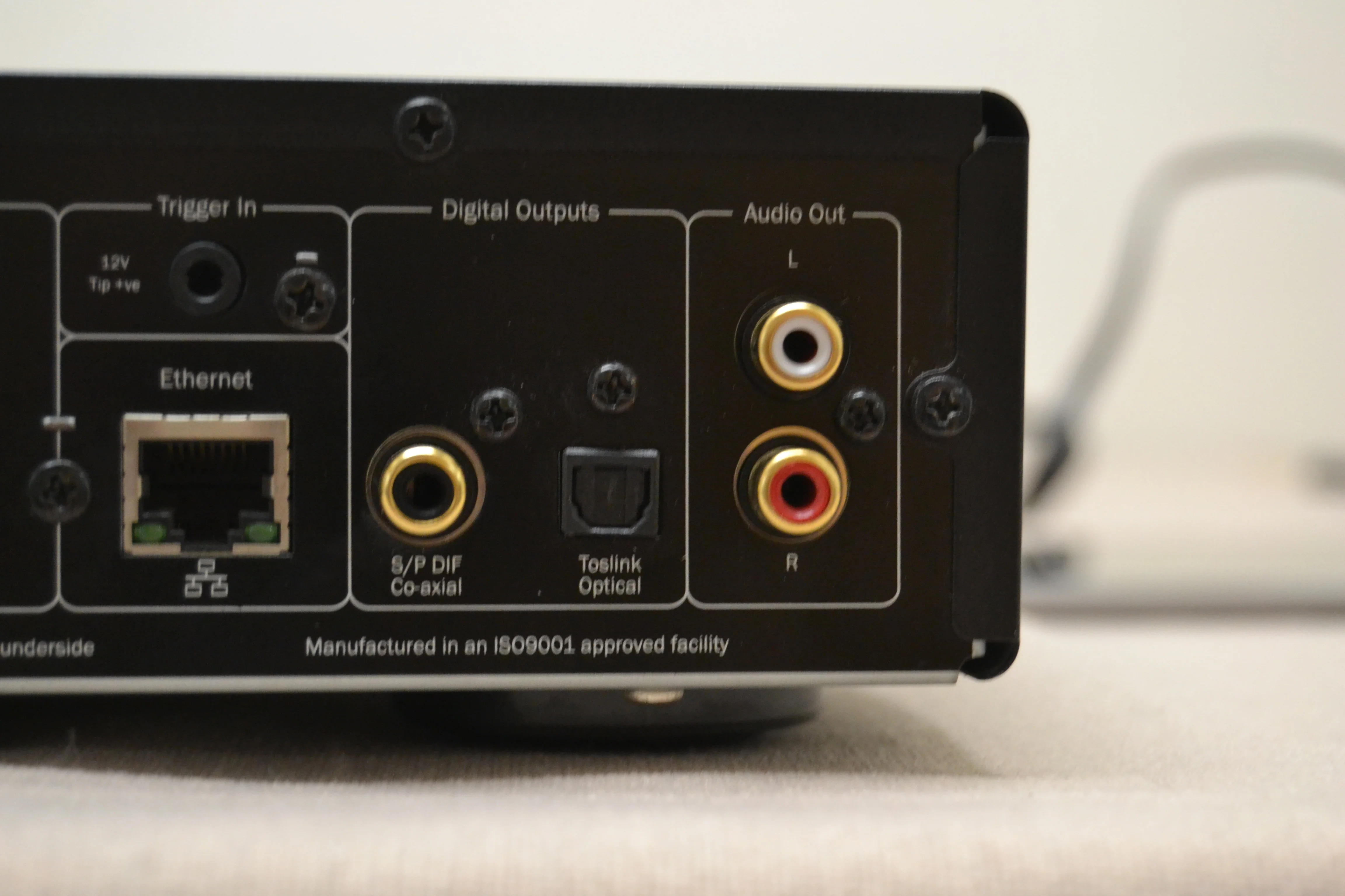Cambridge Audio NP-30 Network Audio Player * Apple iPad Mini * Box * Manual * Remote - Image 15