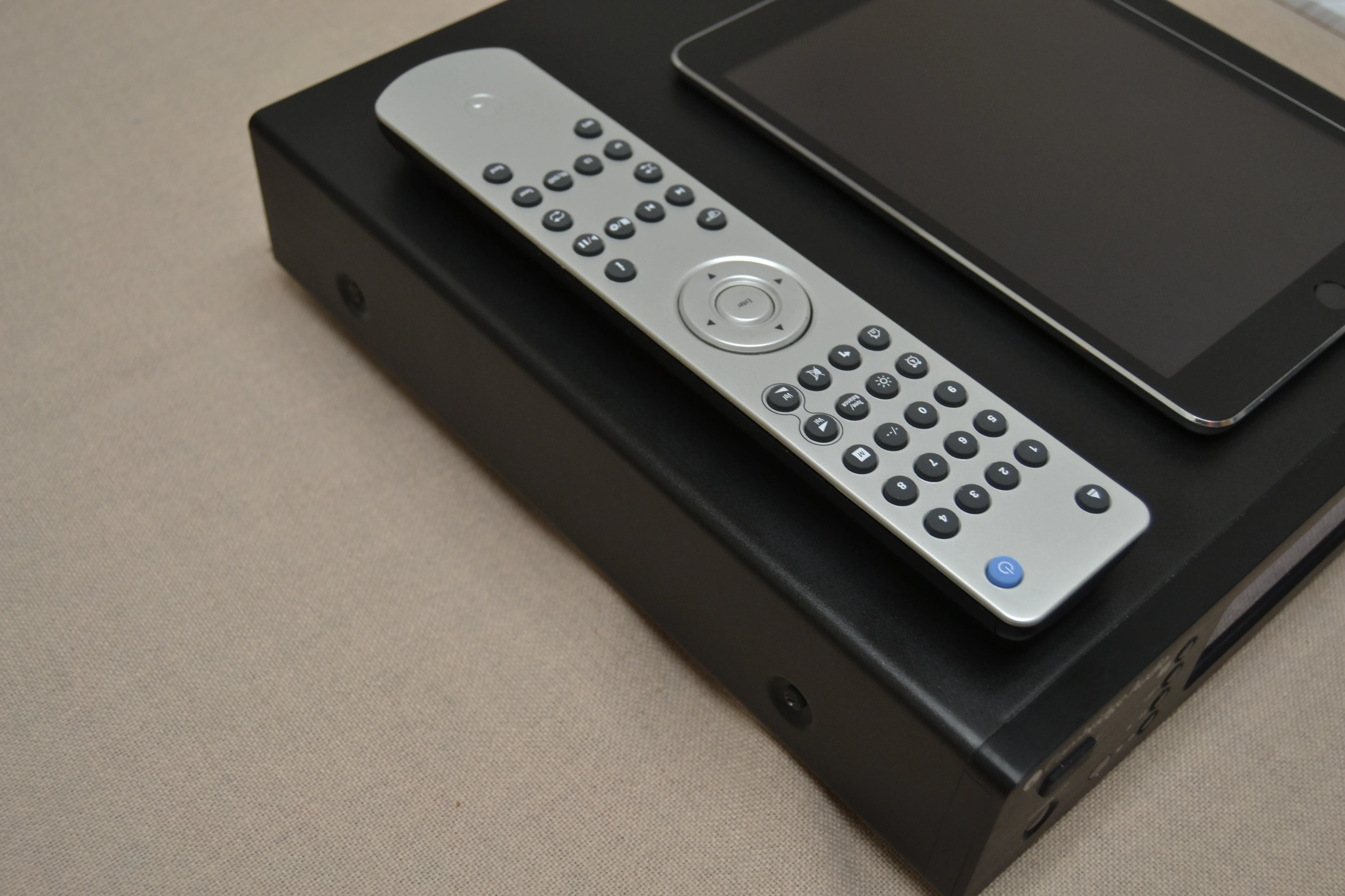 Cambridge Audio NP-30 Network Audio Player * Apple iPad Mini * Box * Manual * Remote - Image 5