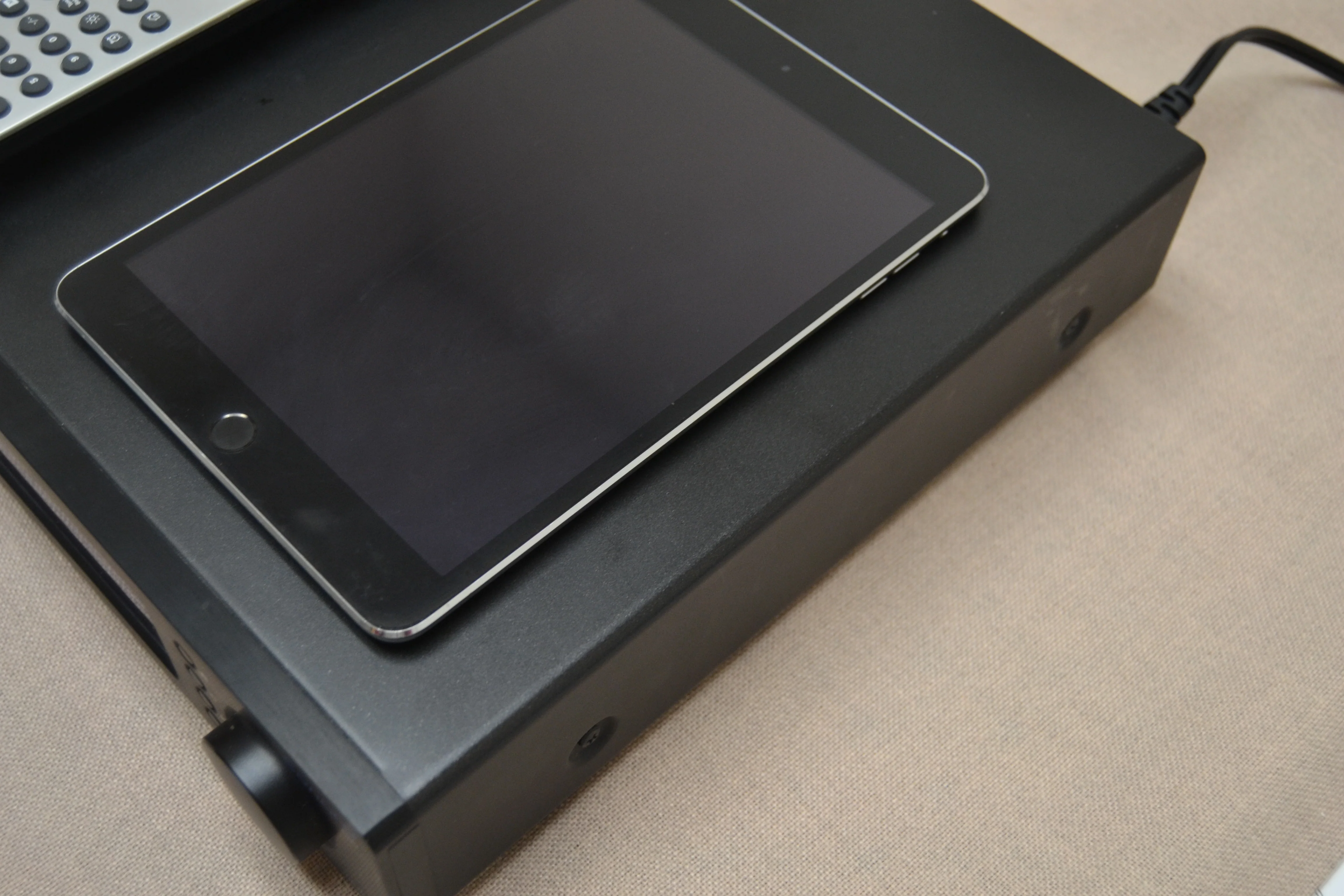 Cambridge Audio NP-30 Network Audio Player * Apple iPad Mini * Box * Manual * Remote - Image 6