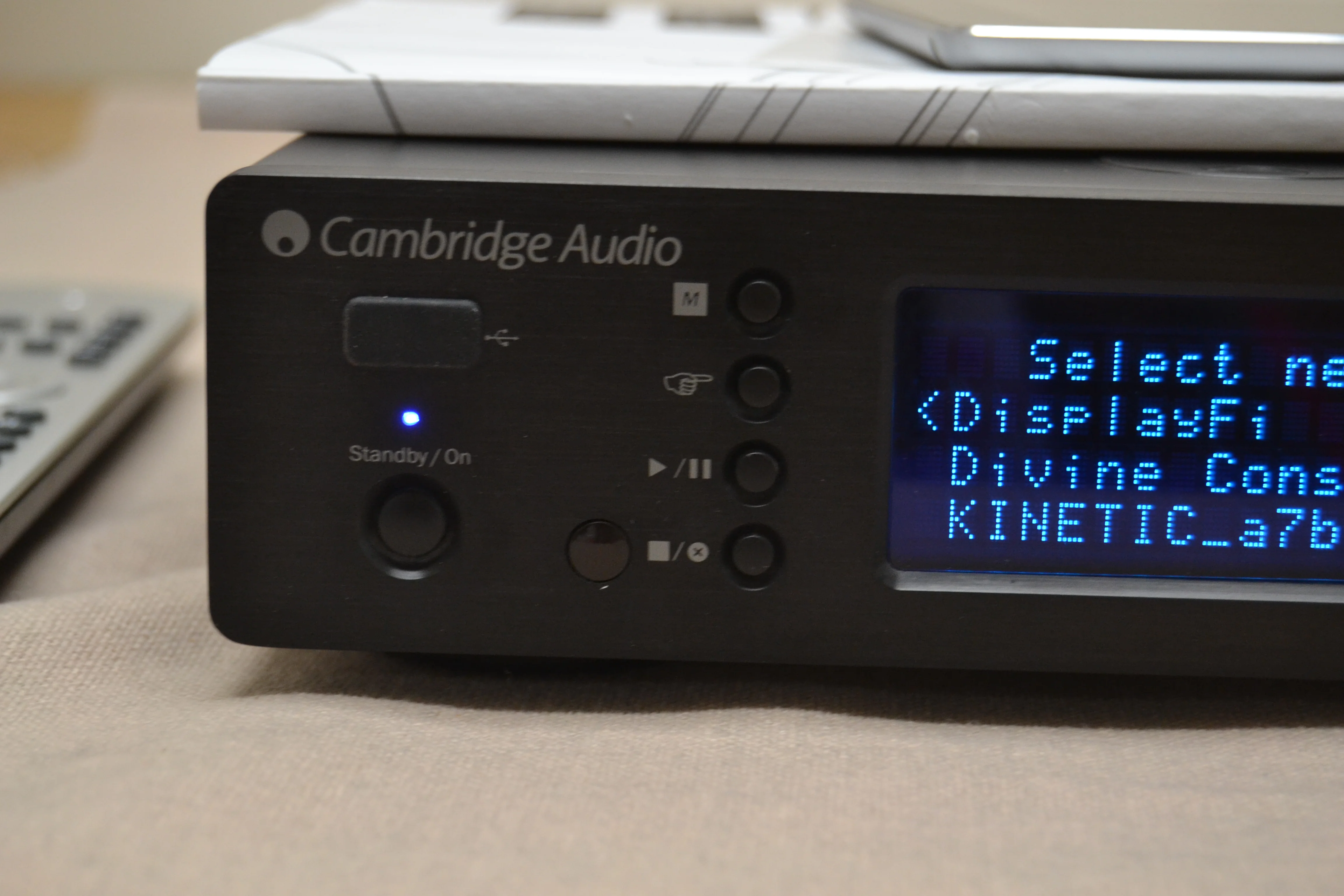 Cambridge Audio NP-30 Network Audio Player * Apple iPad Mini * Box * Manual * Remote - Image 9