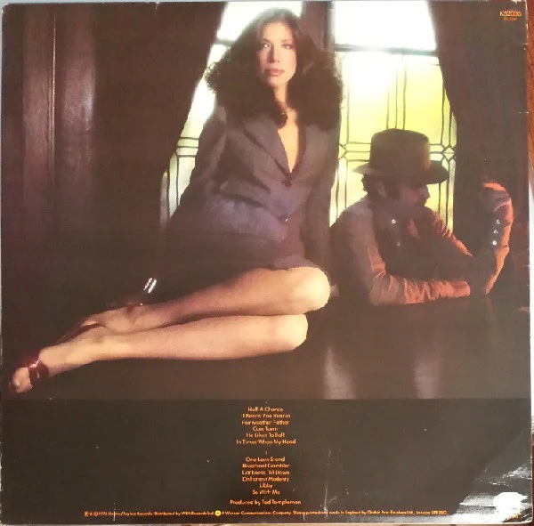 Carly Simon - Another Passenger (LP, Album) (Near Mint (NM or M-)) - Image 2