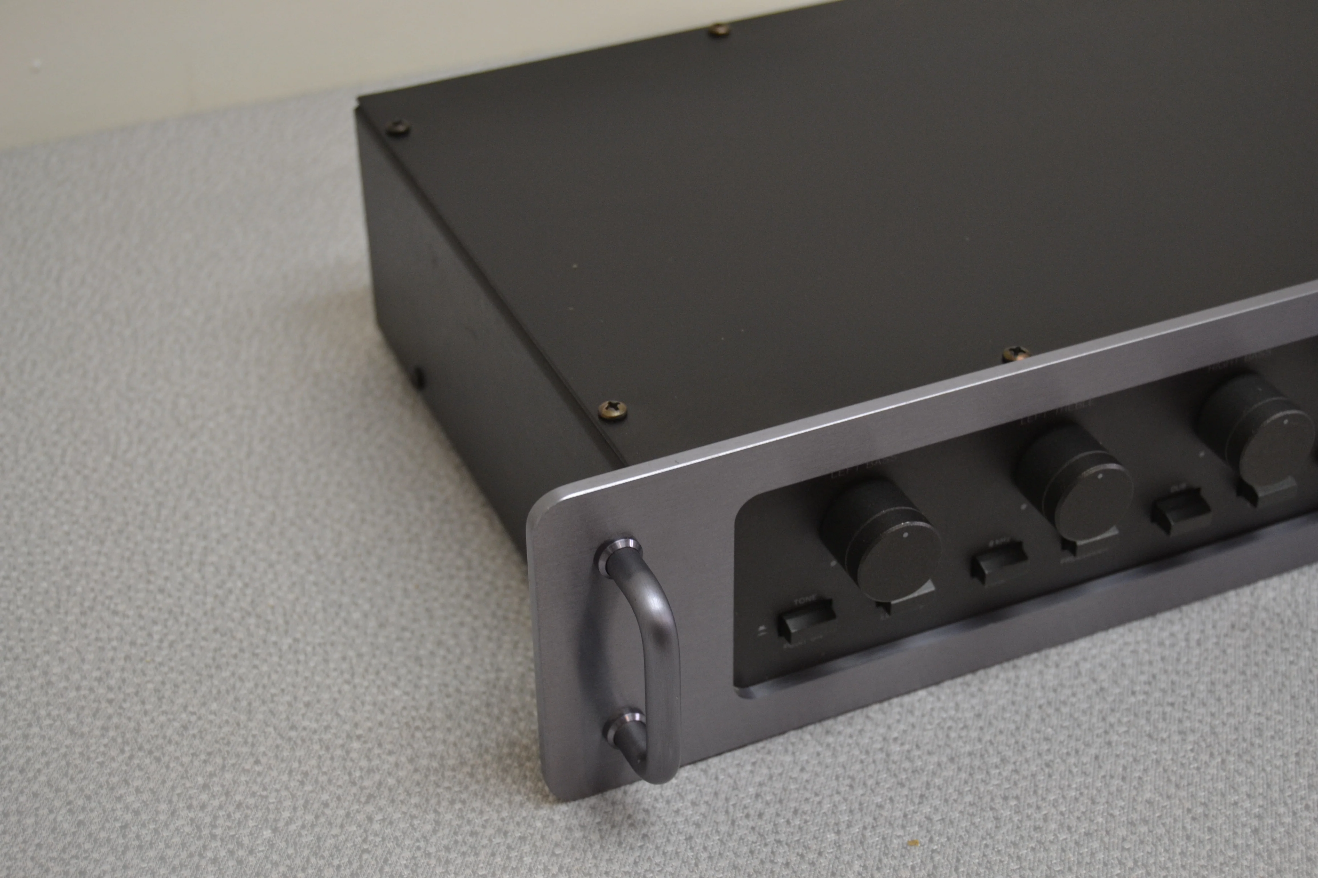 Carver C-1 Sonic Holography Preamplifier - Image 10