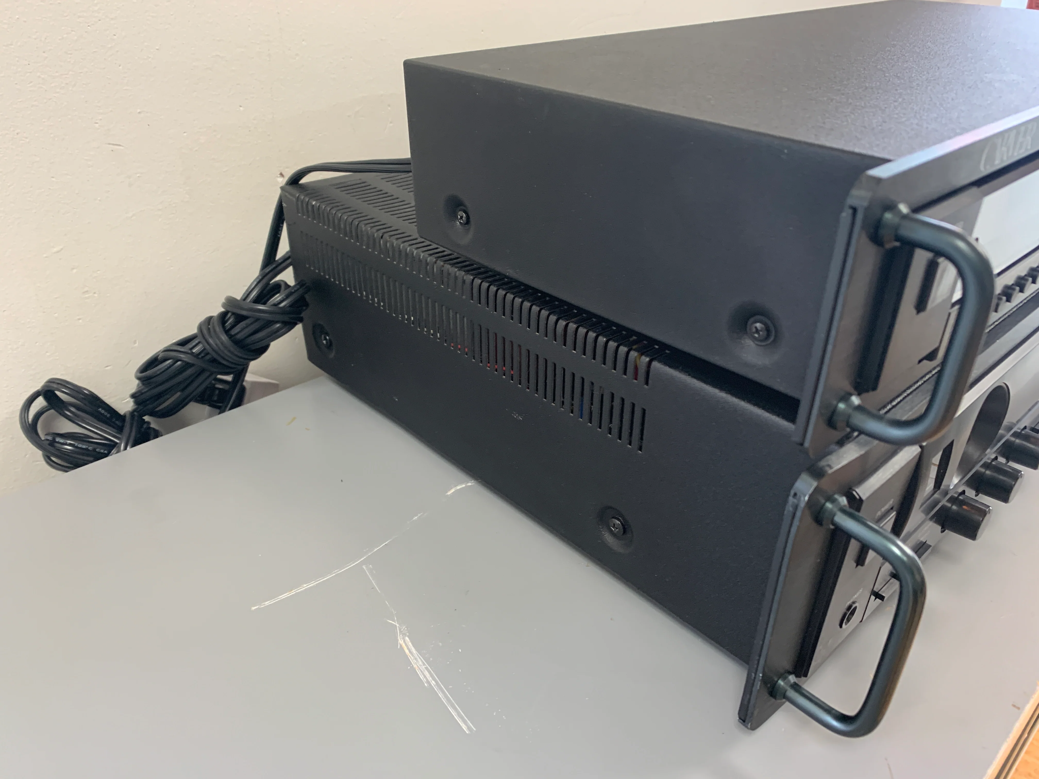 Carver Combo - CM-1090 Integrated Amplifier - TX-12 Stereo Tuner - Image 10