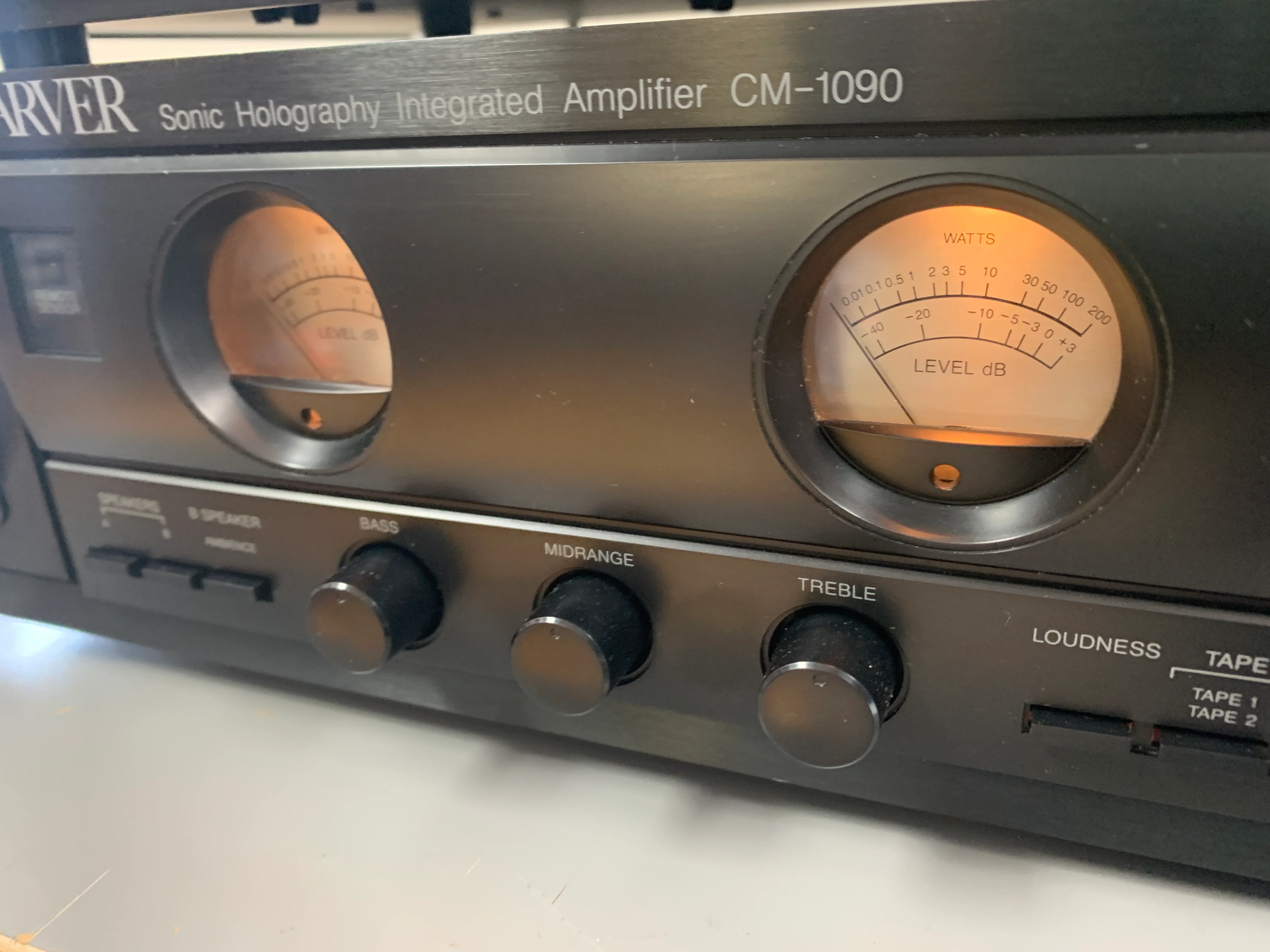 Carver Combo - CM-1090 Integrated Amplifier - TX-12 Stereo Tuner - Image 7
