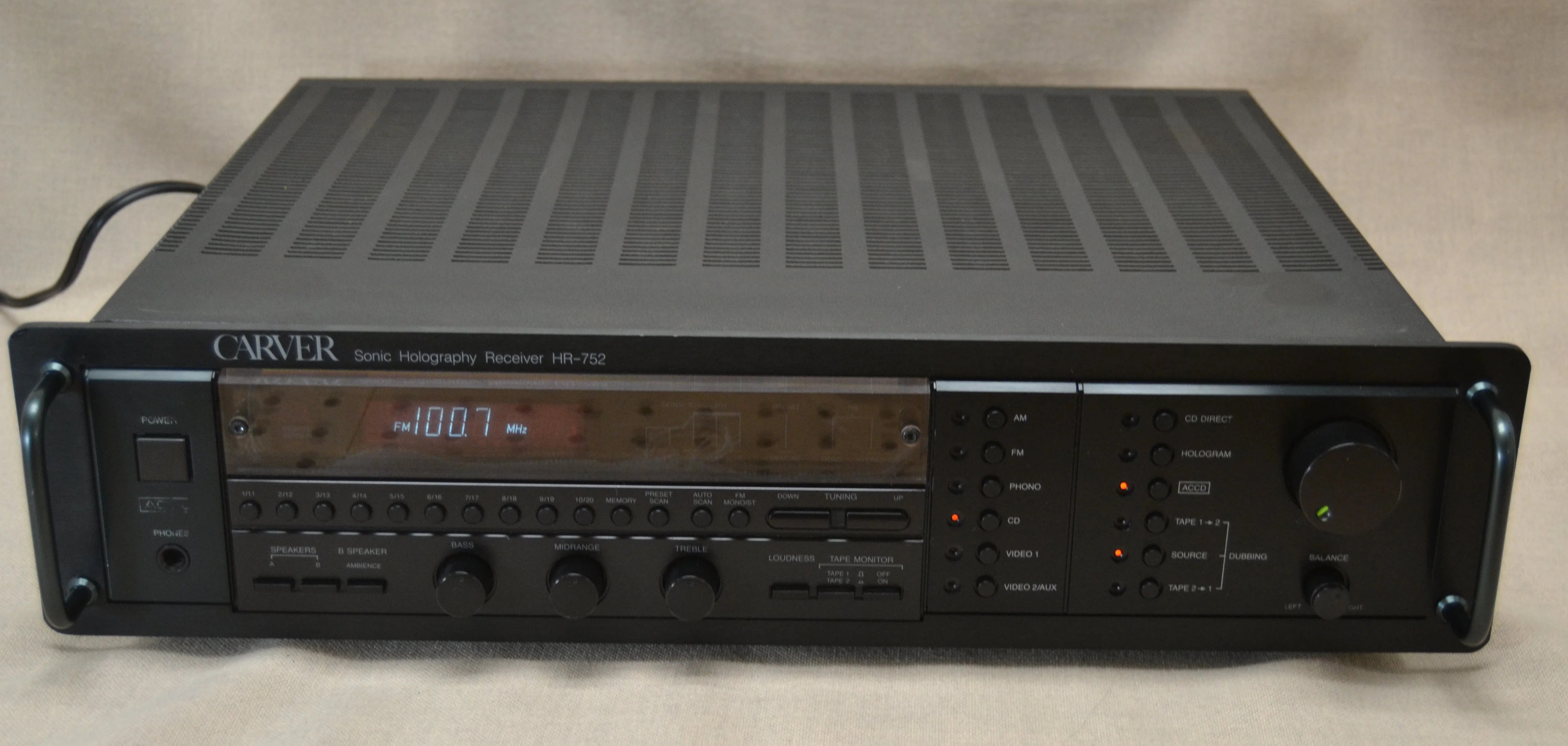 Carver HR-752 Stereo Holographic Receiver * 100W RMS * 1989