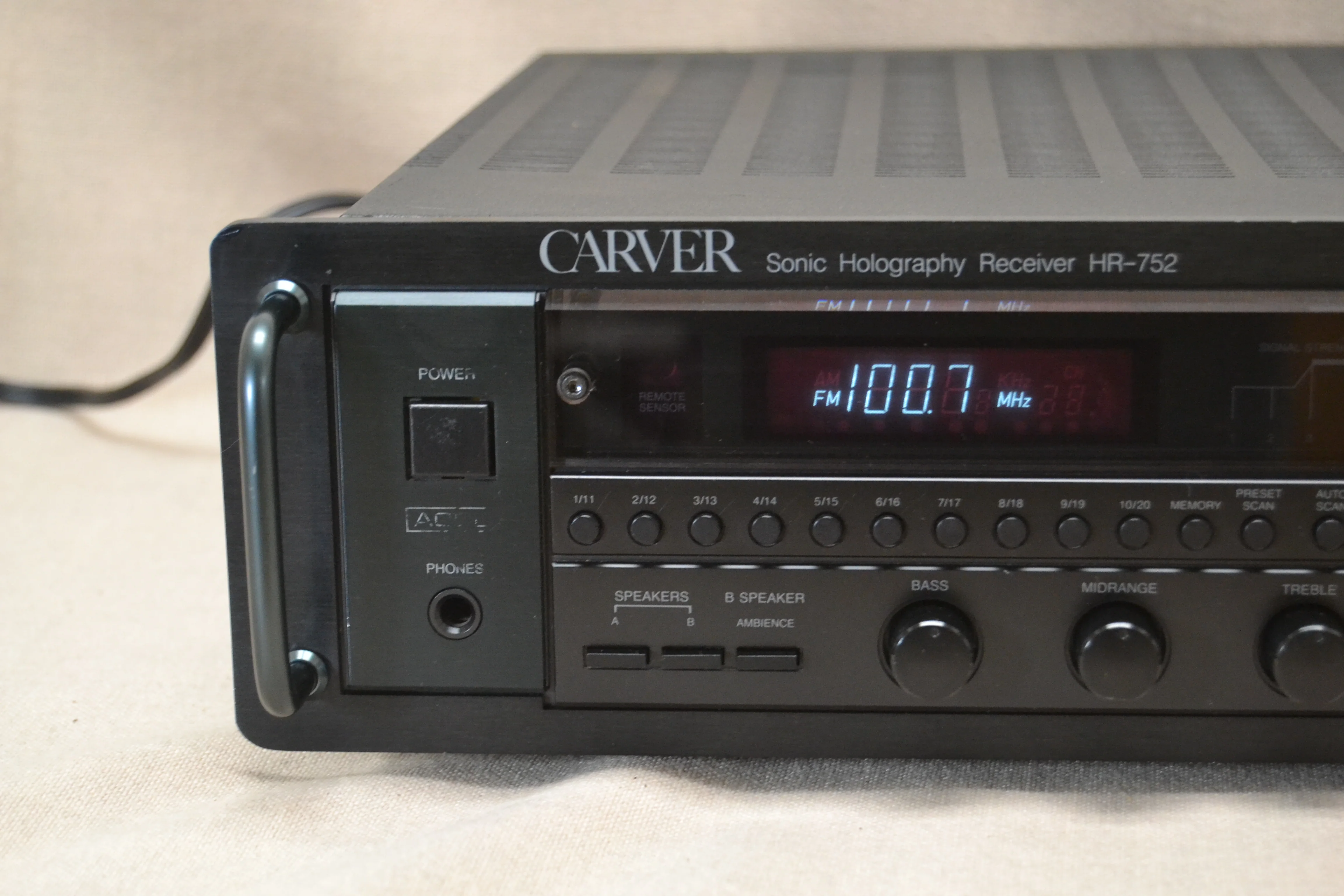 Carver HR-752 Stereo Holographic Receiver * 100W RMS * 1989 - Image 2