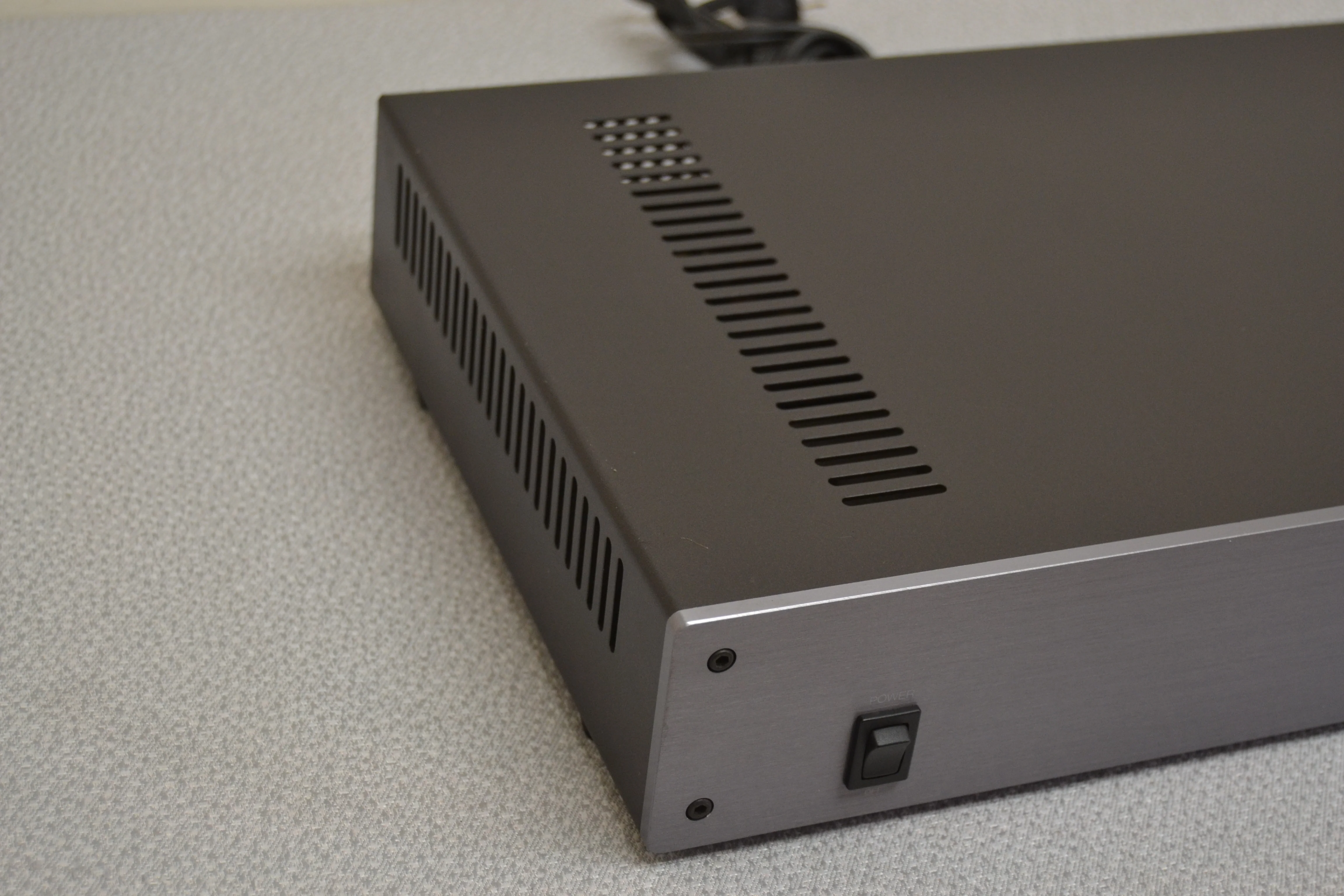 Carver M-200T Stereo Power Amplifier * 120W RMS - Image 7