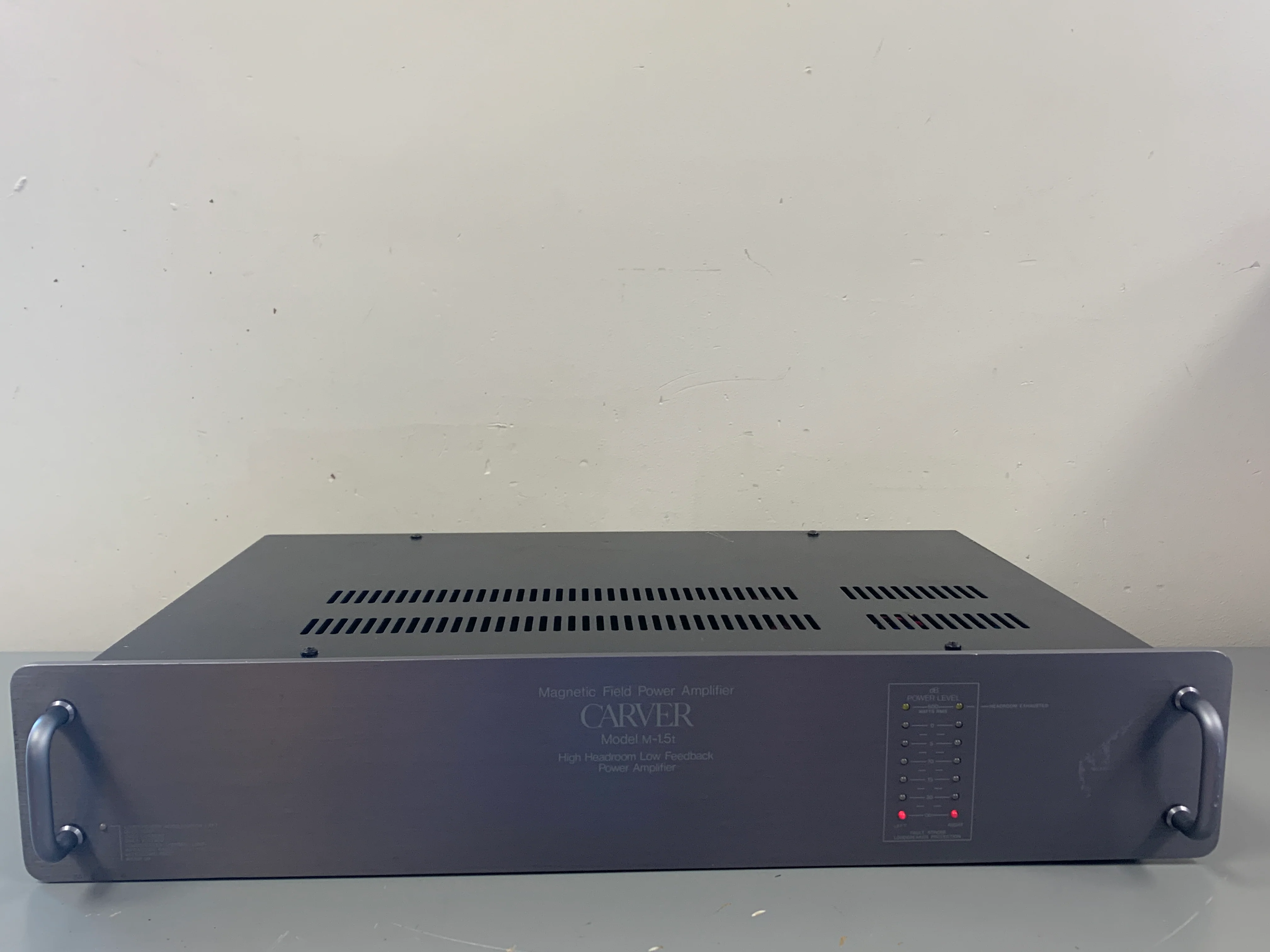 Carver Model M-1.5T Magnetic Field Power Amp
