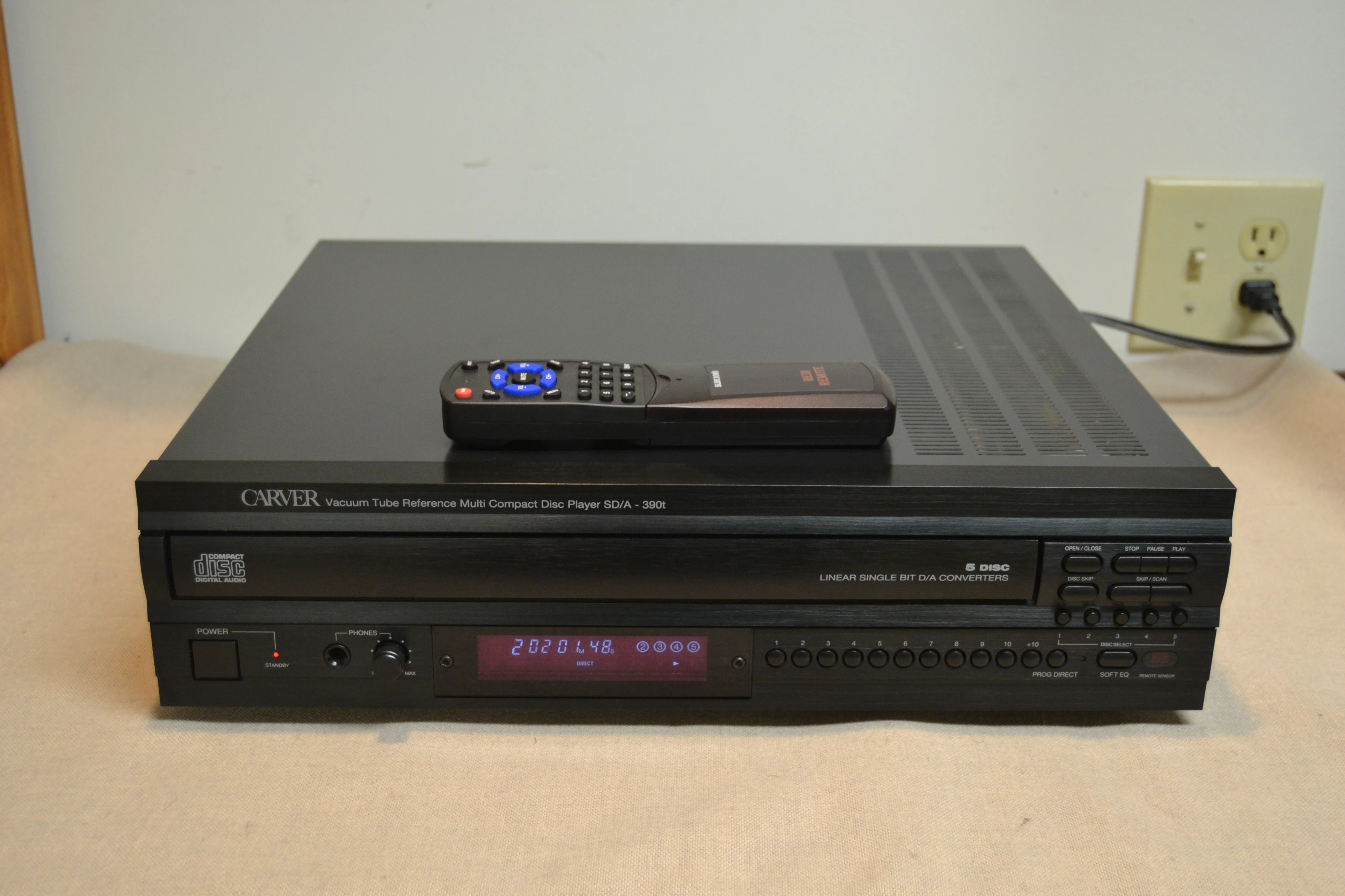 Carver SD/A-390t  5-Disc Carousel CD Player with Vacuum Tube Linear Single-Bit D/A Converter * Remote - Image 2