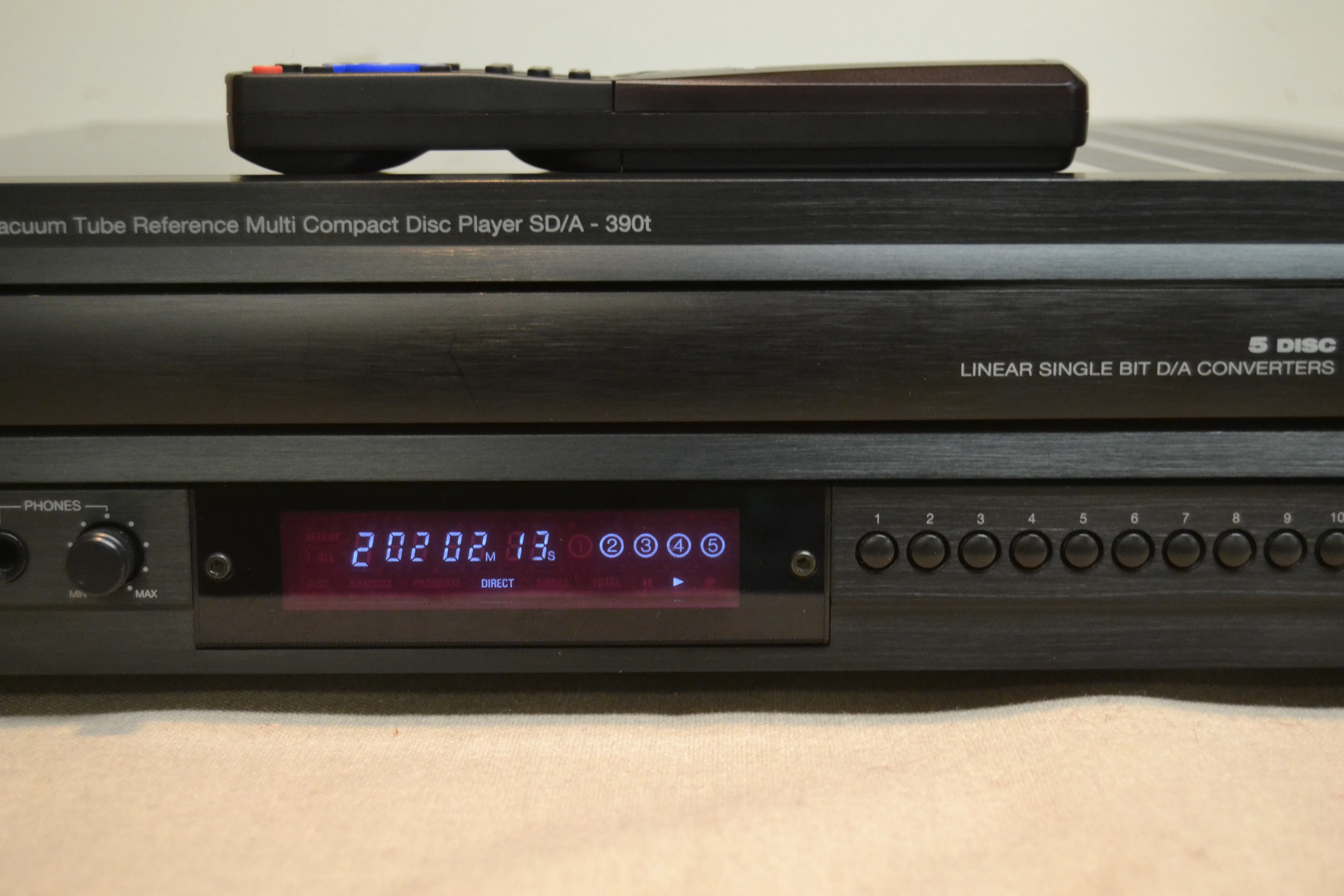 Carver SD/A-390t  5-Disc Carousel CD Player with Vacuum Tube Linear Single-Bit D/A Converter * Remote - Image 5