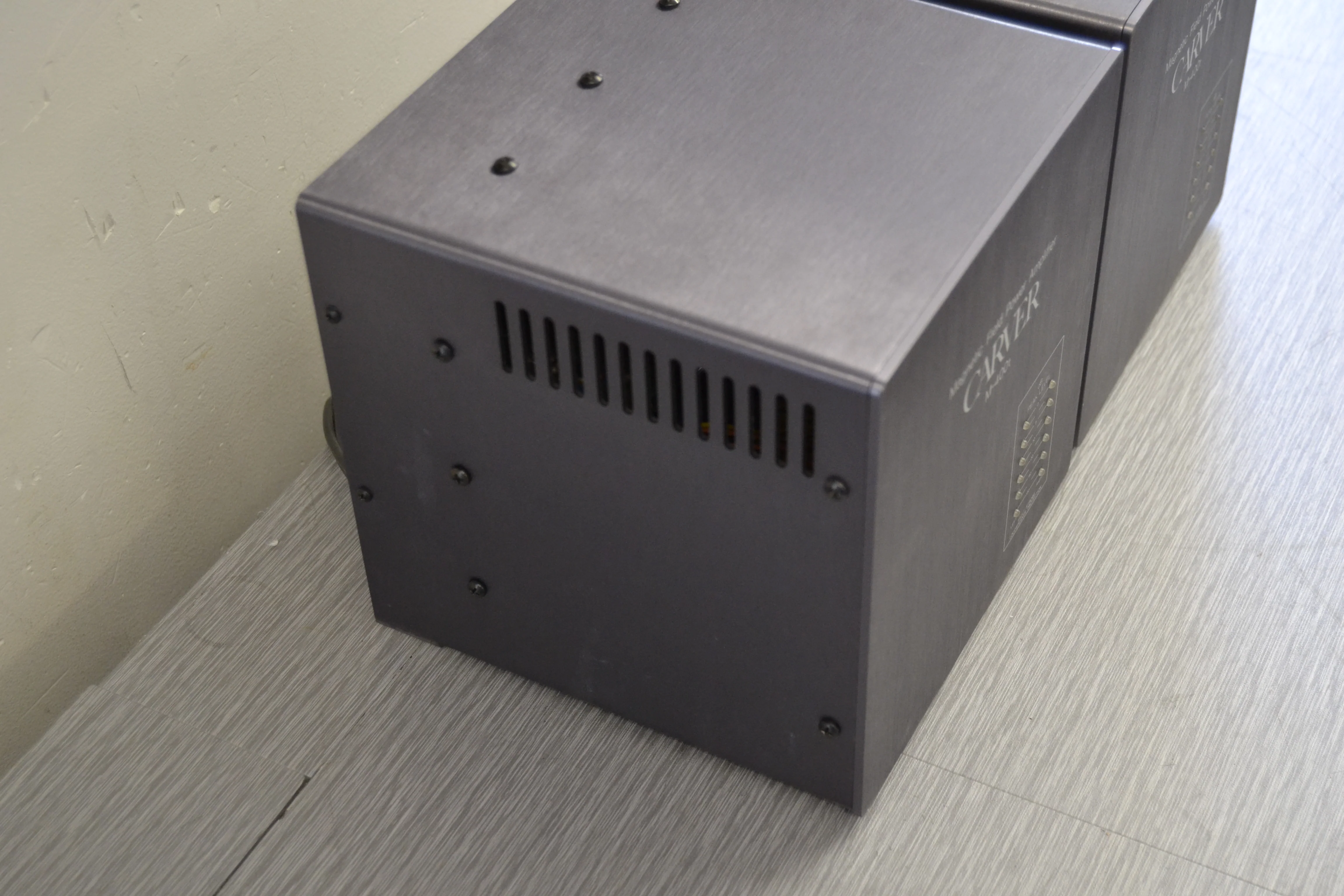 Carver Set of Two M-400t Power Amplifiers * 500W RMS Mono * Recapped ! - Image 7