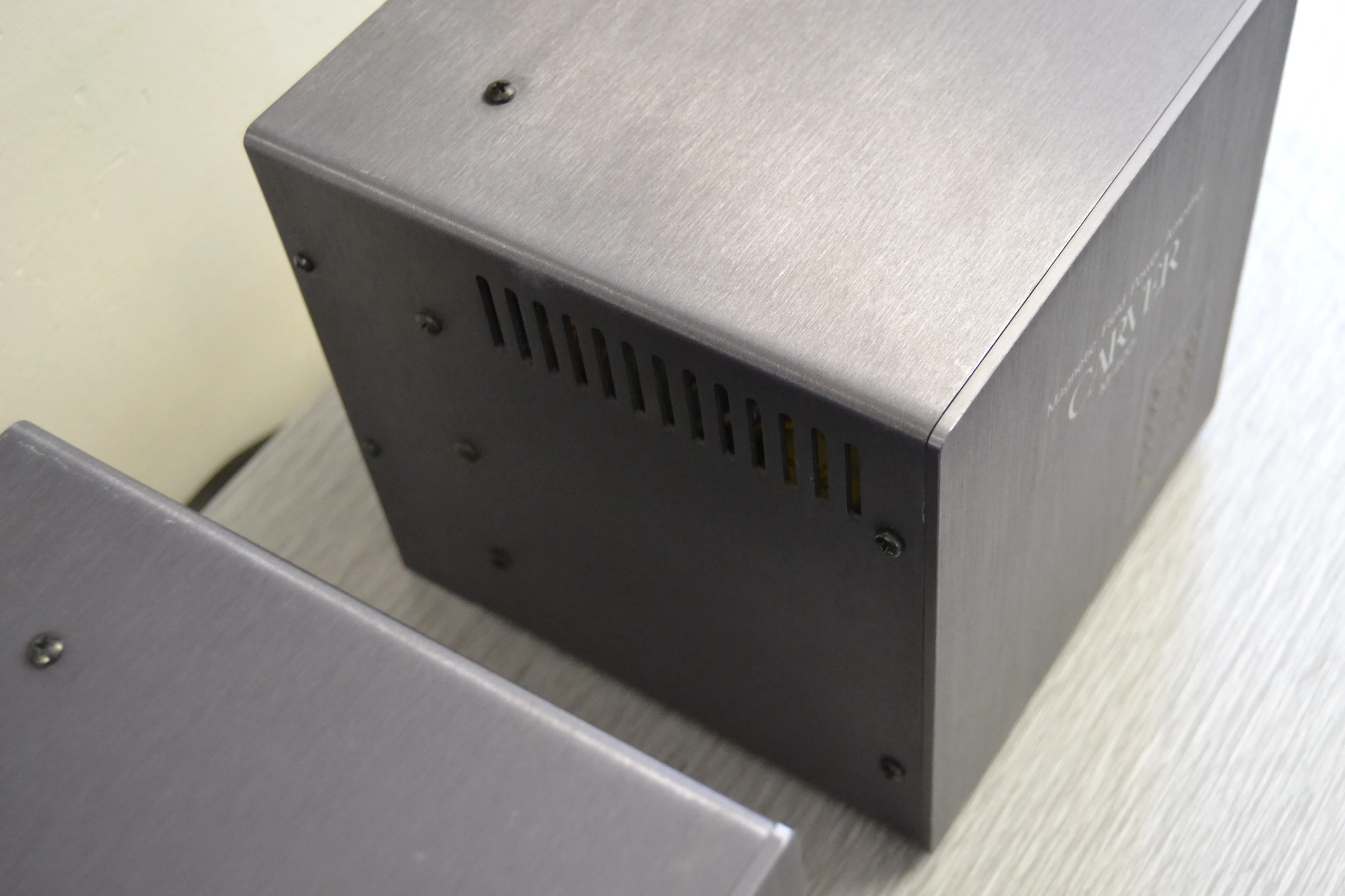 Carver Set of Two M-400t Power Amplifiers * 500W RMS Mono * Recapped ! - Image 8