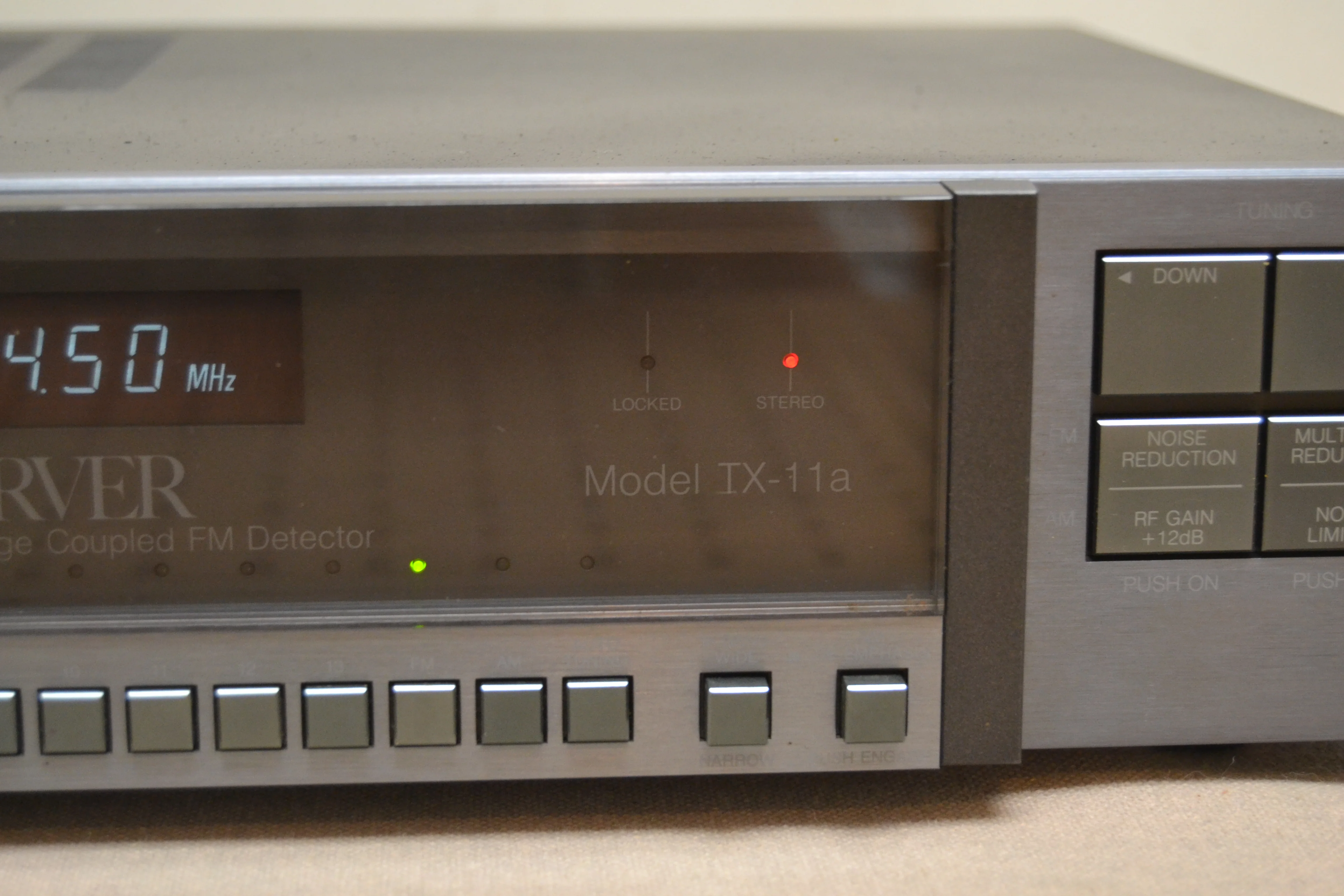 Carver TX-11a Stereo Tuner - Image 5