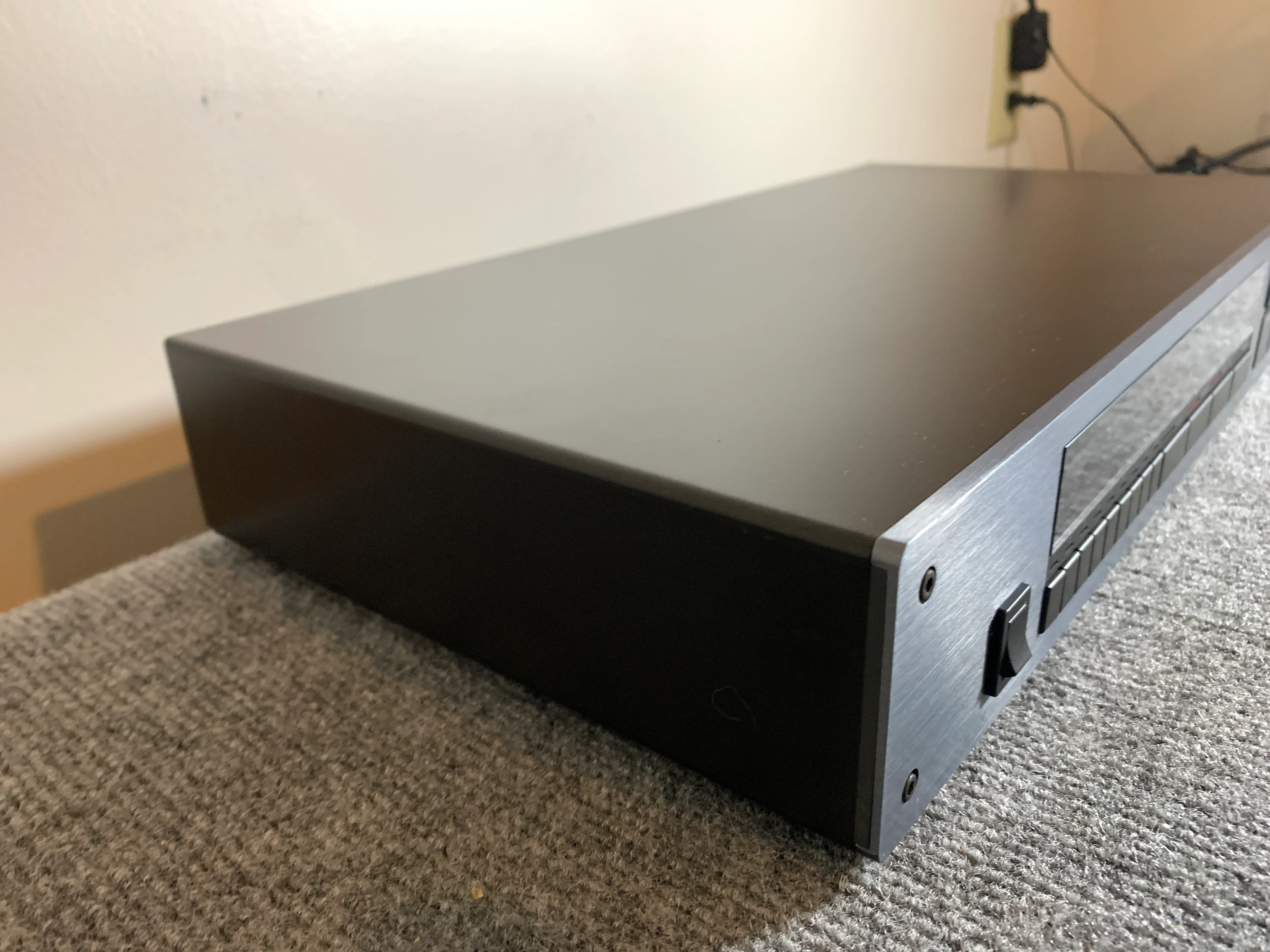 Carver TX-2 Stereo Tuner - Image 7