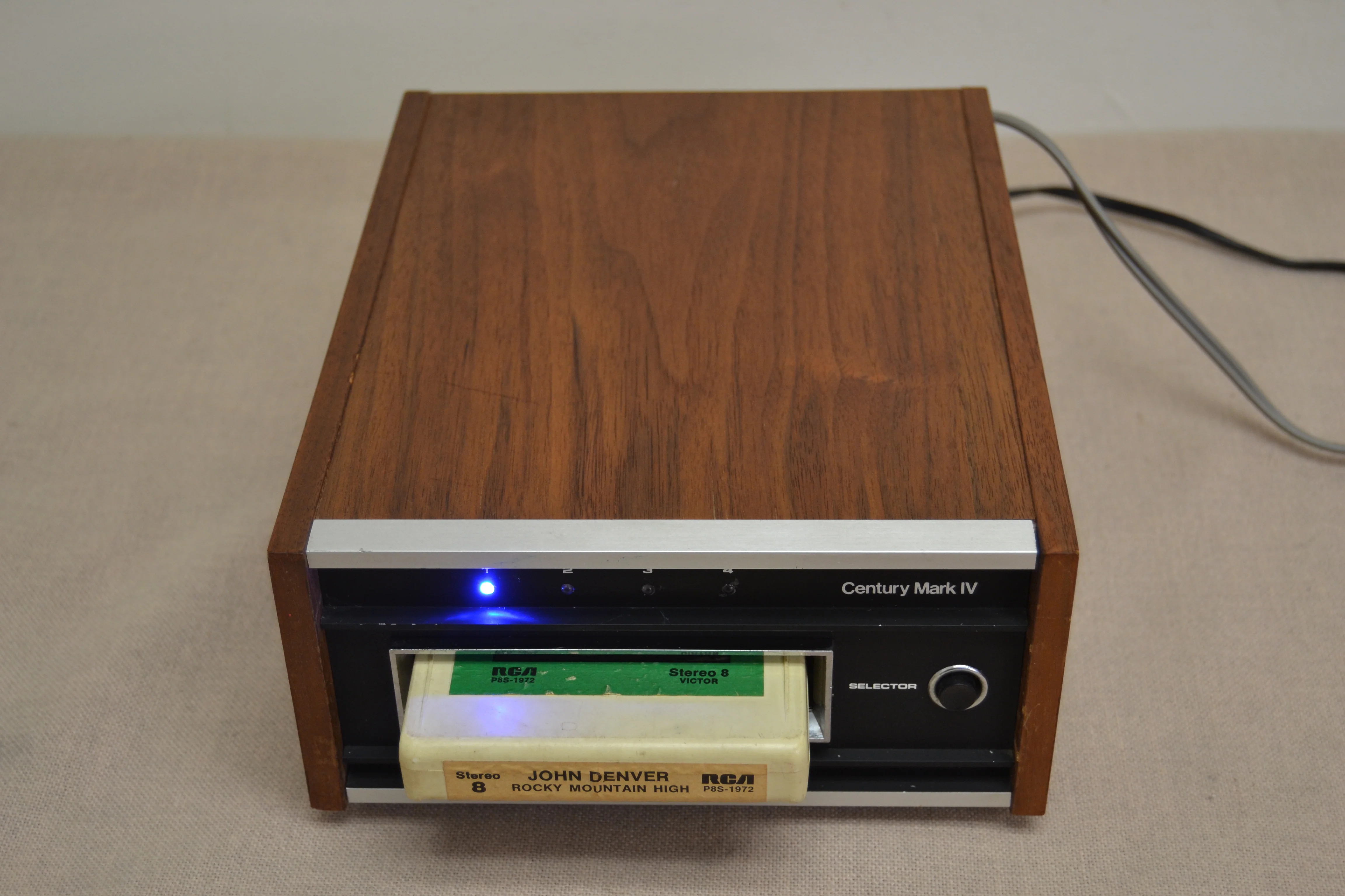 Century Mark IV Model 485 Eight Track Player * Fully Serviced New Belts *
