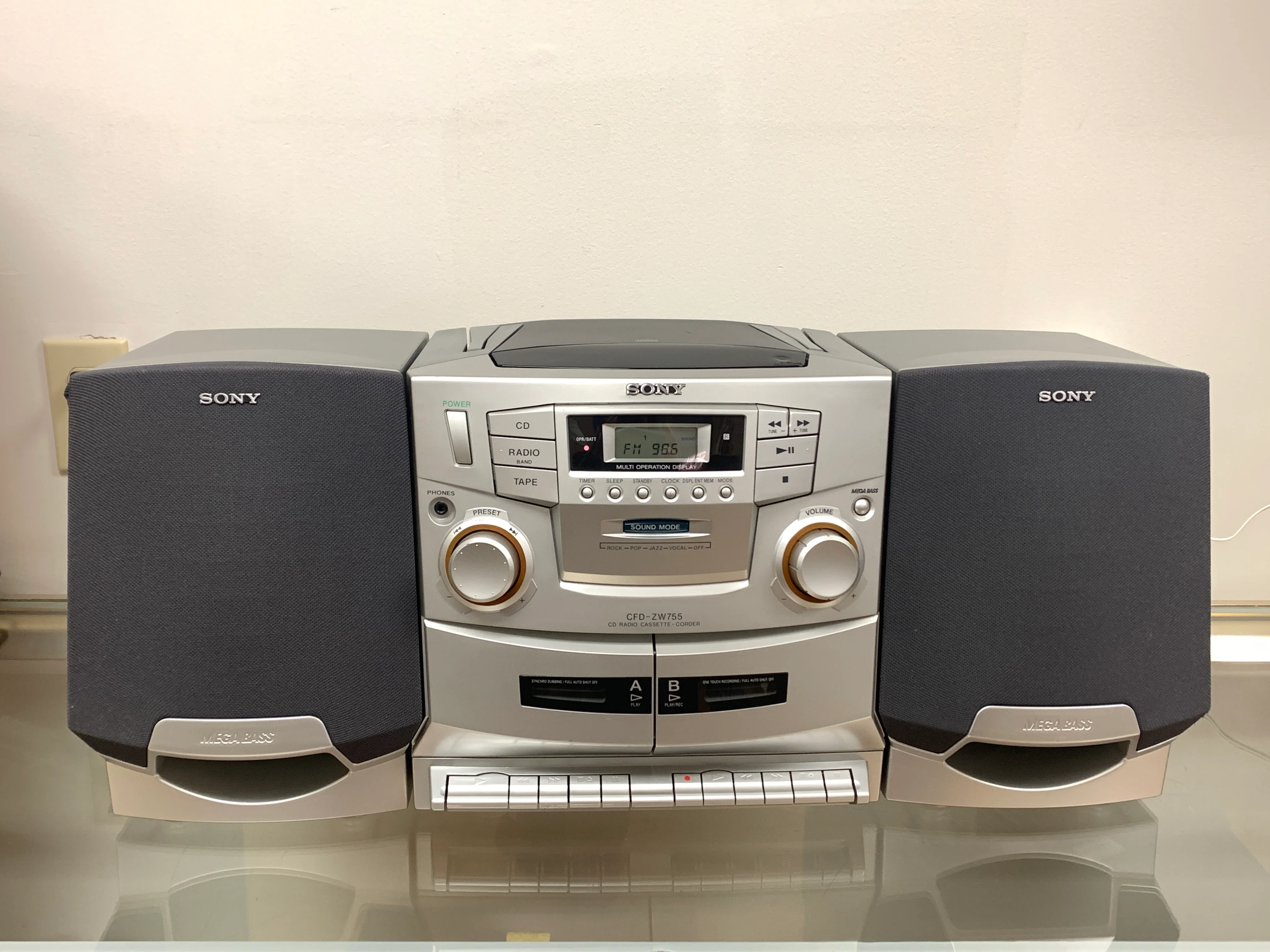 CFD-ZW755 CD Cassette AM FM Radio Boombox